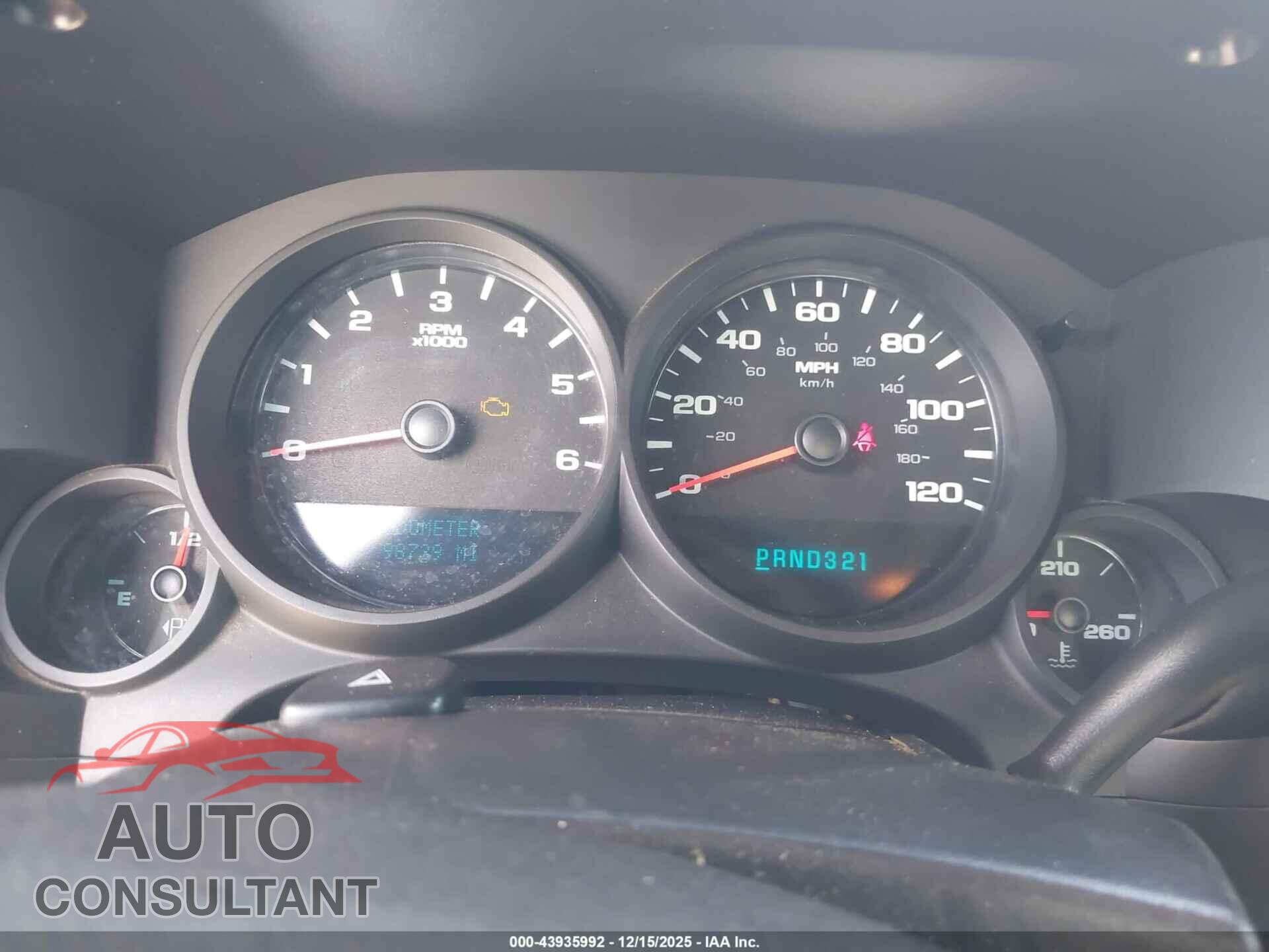 CHEVROLET SILVERADO 1500 2012 - 1GCRCREA9CZ136356