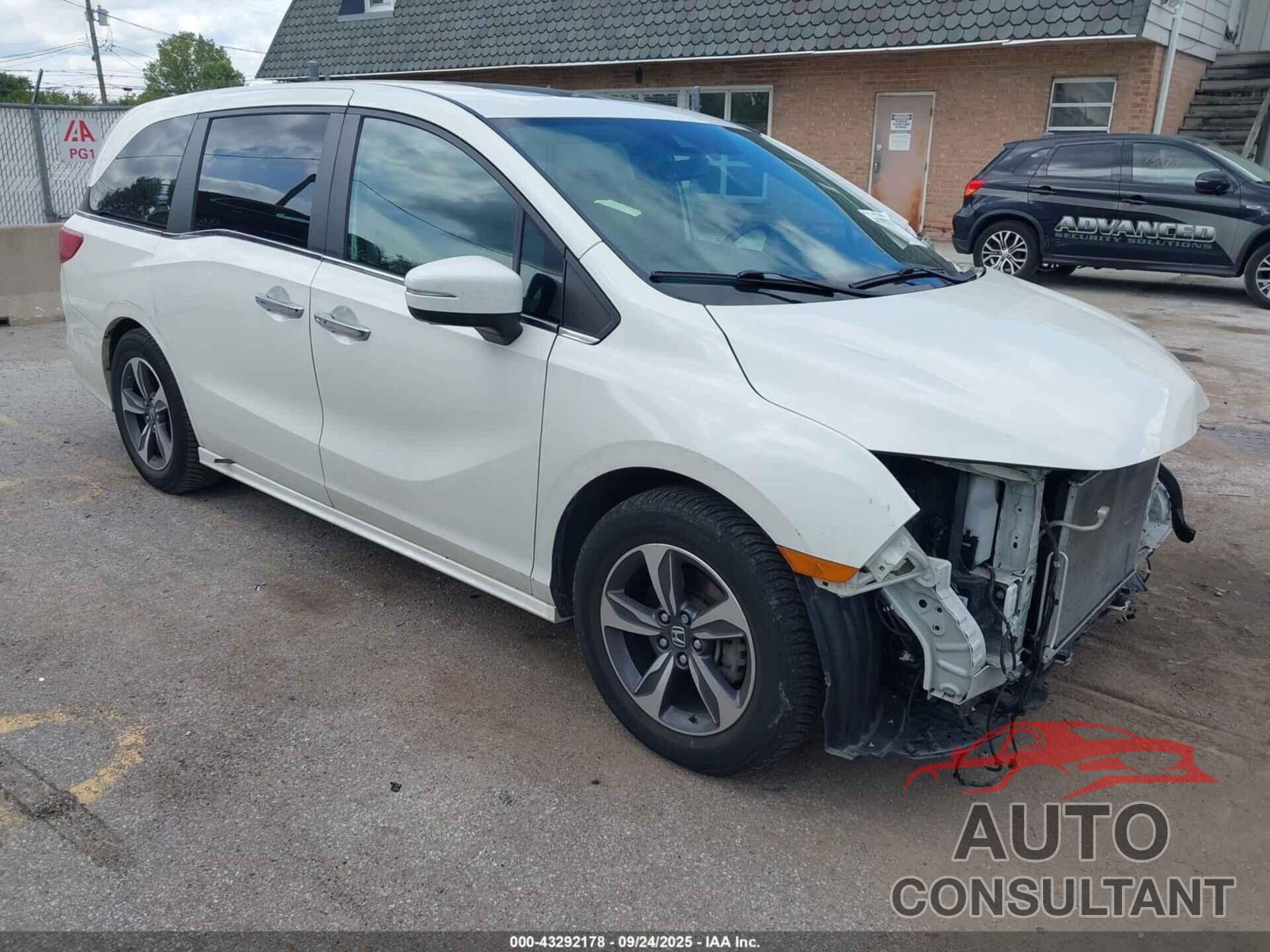 HONDA ODYSSEY 2018 - 5FNRL6H83JB034562