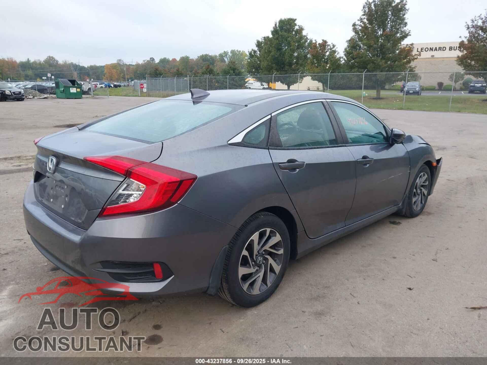 HONDA CIVIC 2017 - 19XFC2F78HE230826