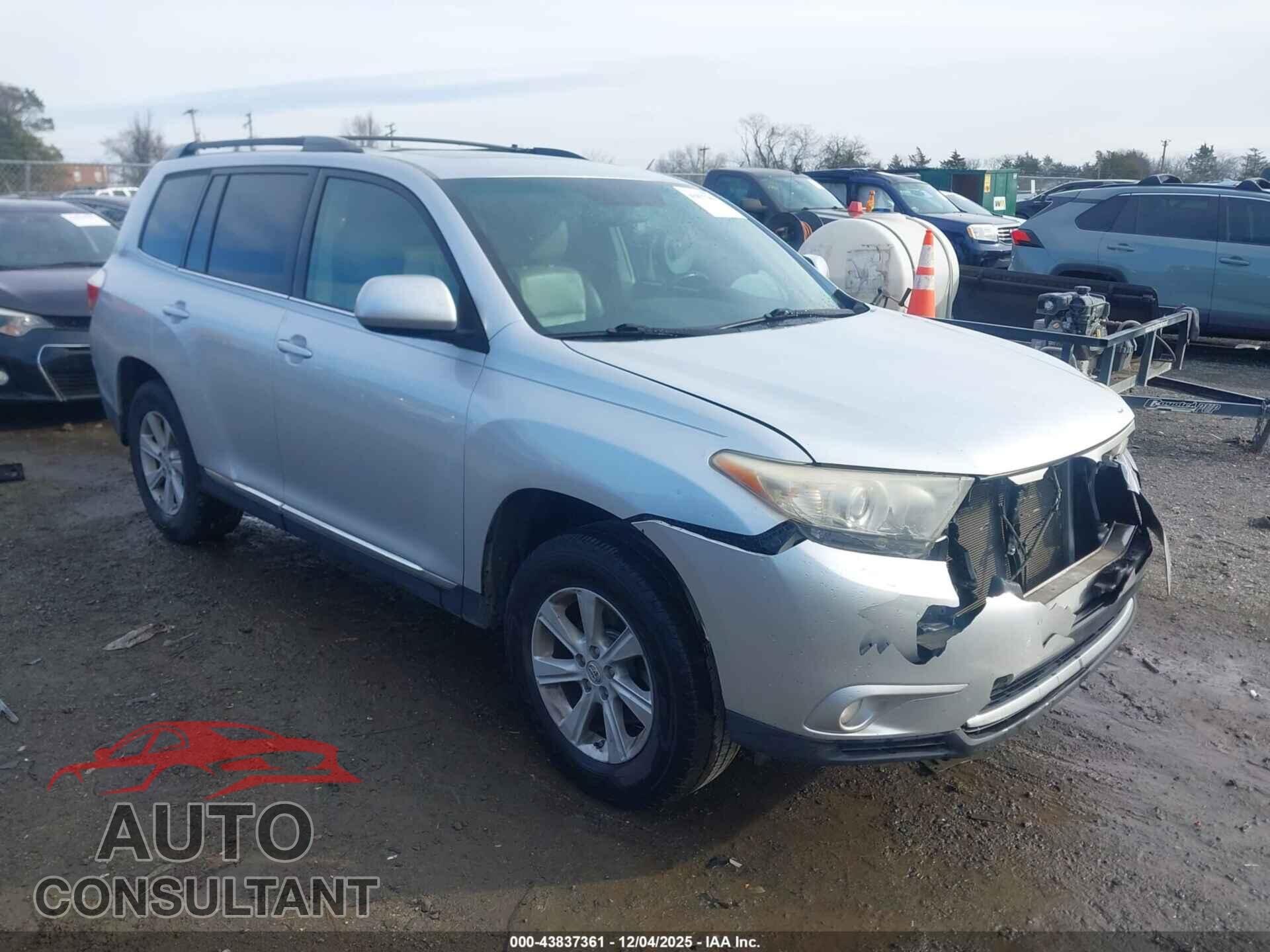 TOYOTA HIGHLANDER 2011 - 5TDBK3EH8BS060868