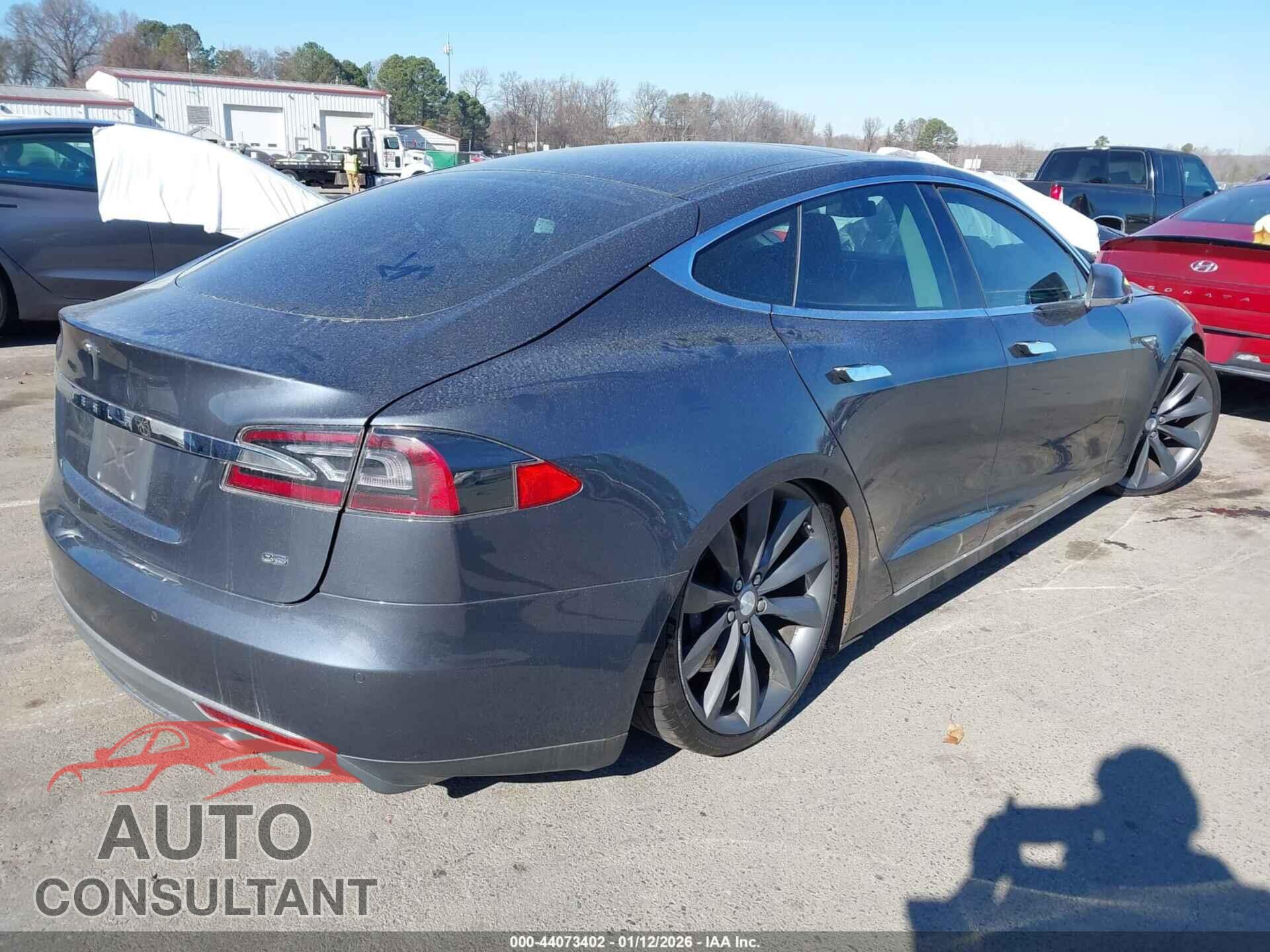 TESLA MODEL S 2014 - 5YJSA1H16EFP52030