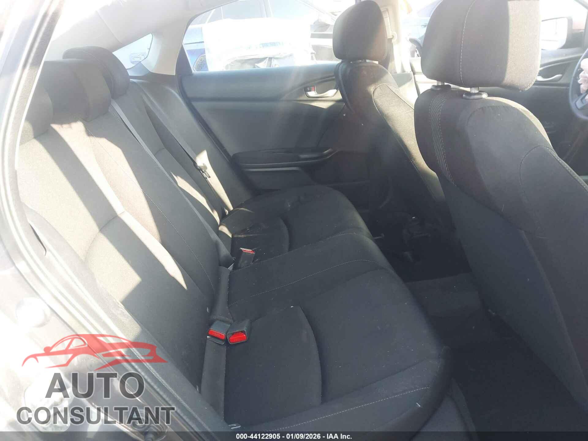 HONDA CIVIC 2018 - 2HGFC2F52JH525933