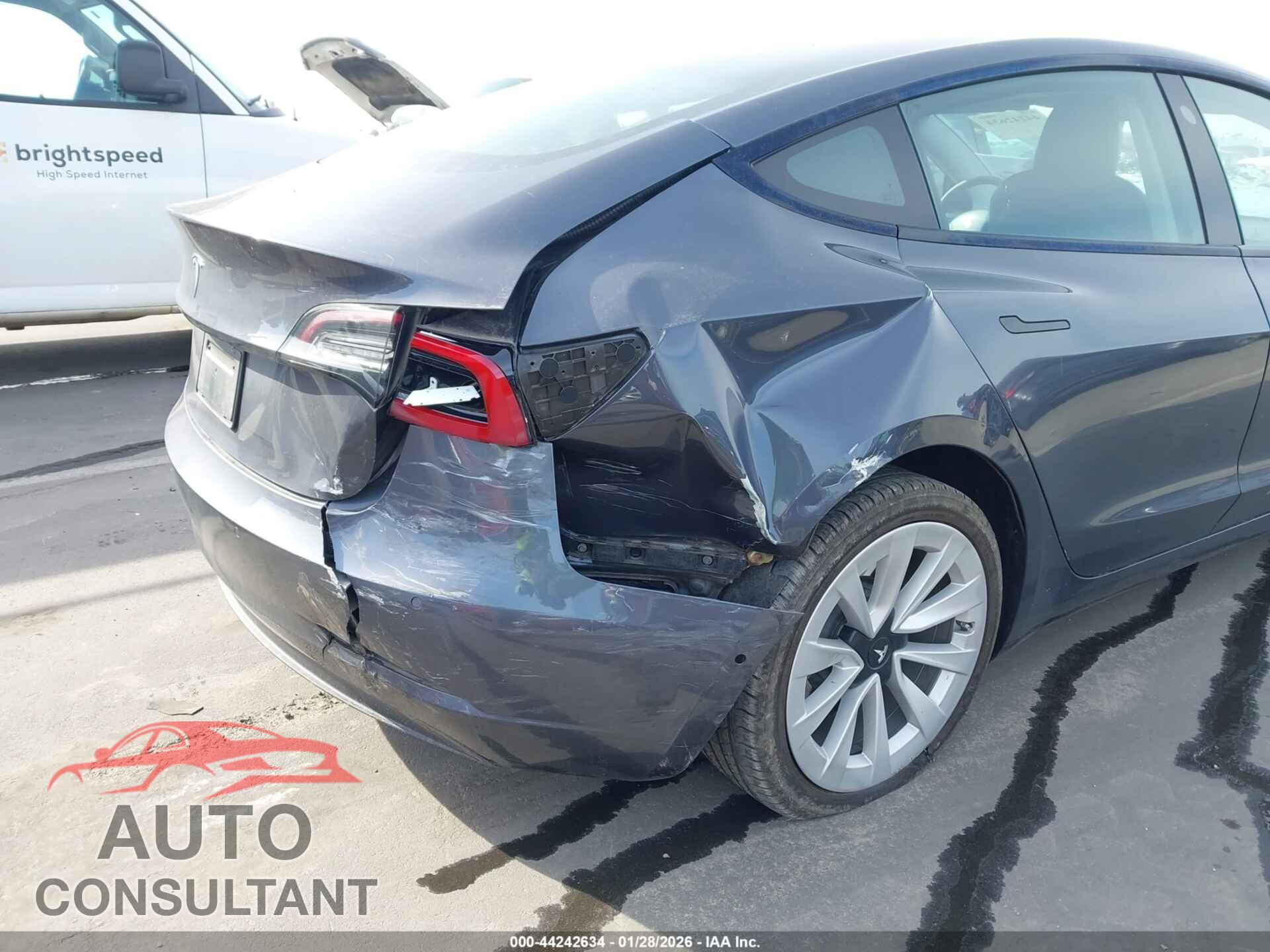 TESLA MODEL 3 2021 - 5YJ3E1EA0MF031858