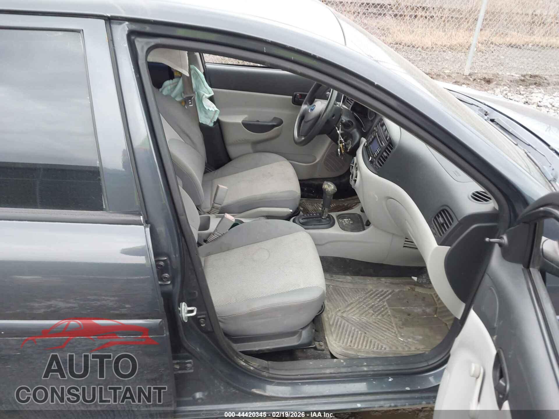 HYUNDAI ACCENT 2011 - KMHCN4AC6B4604352