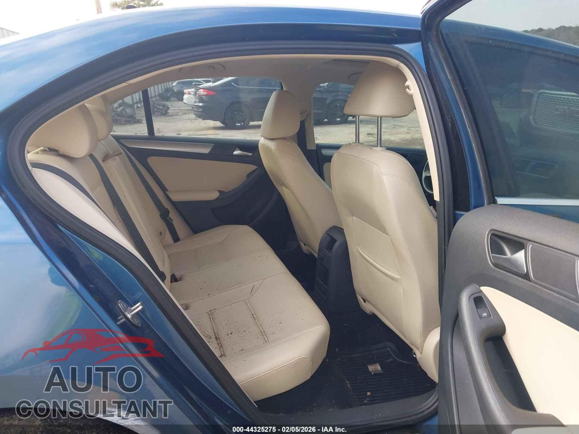 VOLKSWAGEN JETTA 2017 - 3VWDB7AJ4HM203149