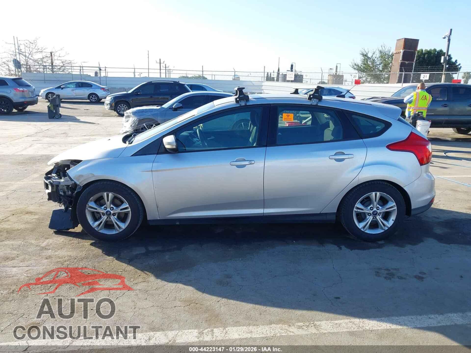 FORD FOCUS 2013 - 1FADP3K26DL340910