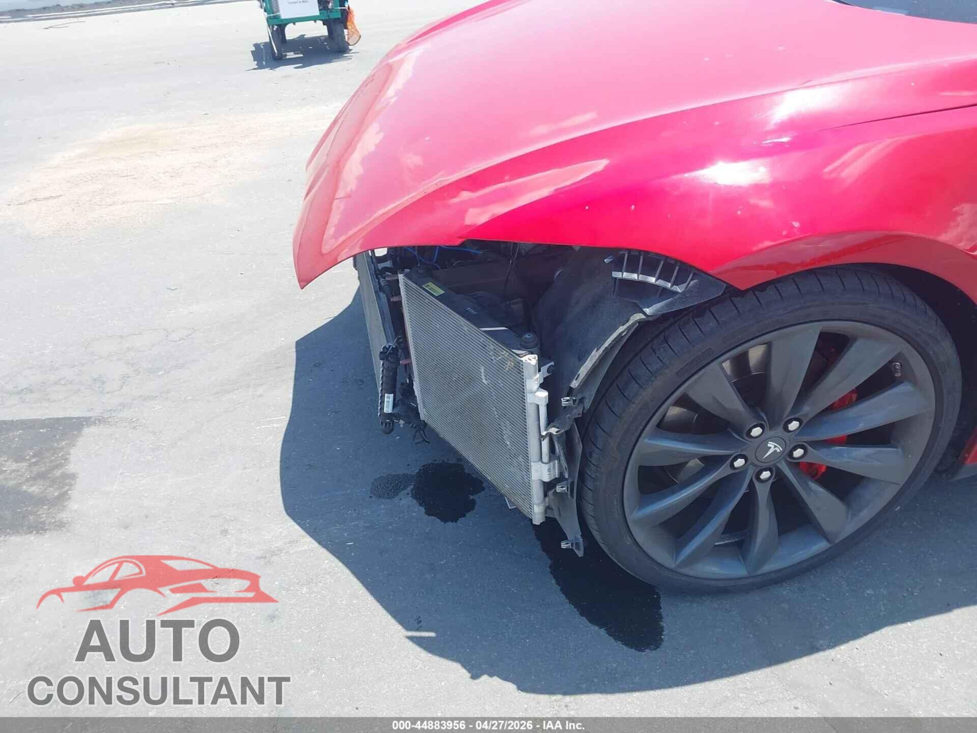 TESLA MODEL S 2015 - 5YJSA1E44FF105867
