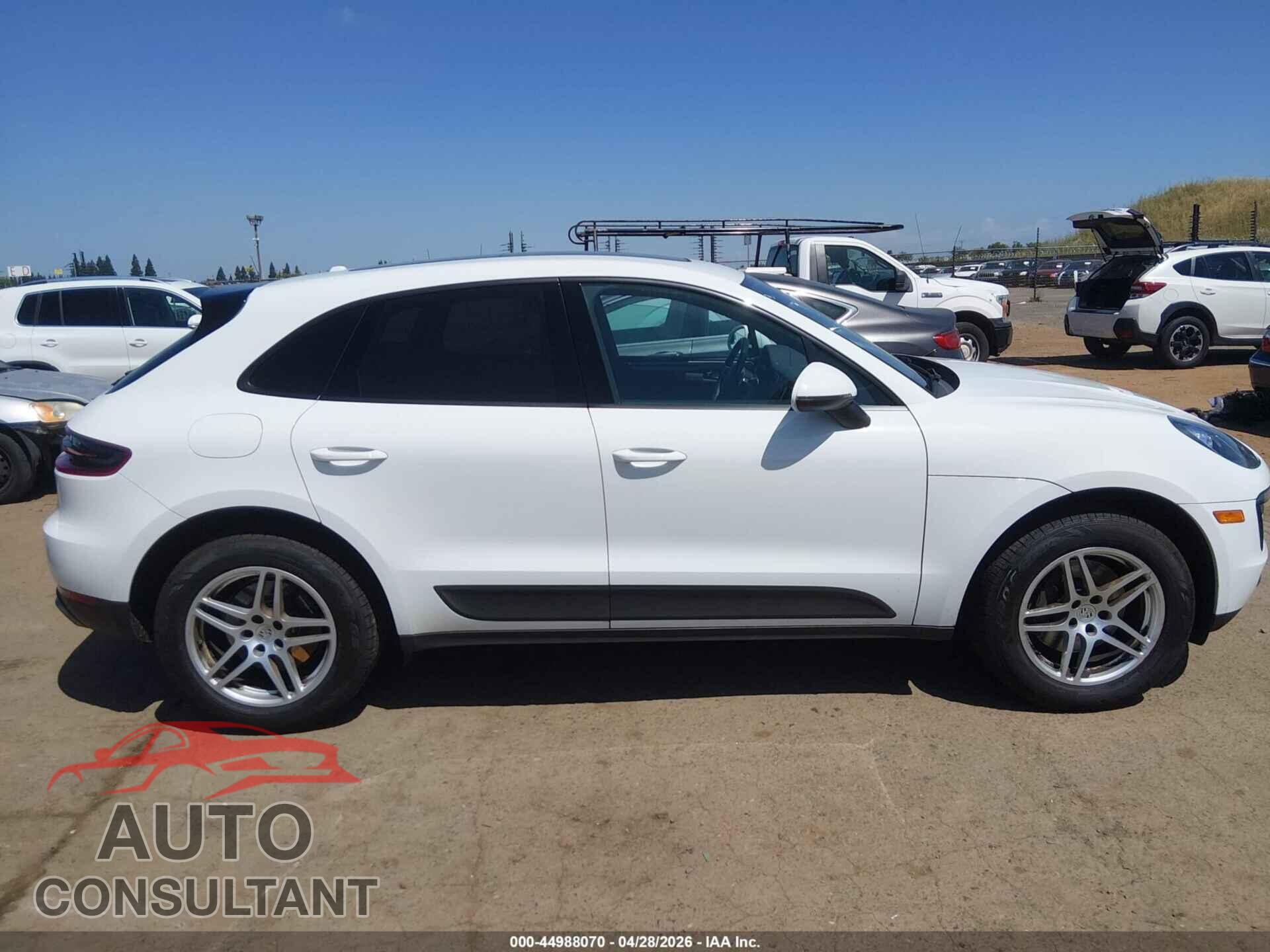 PORSCHE MACAN 2018 - WP1AA2A52JLB08237