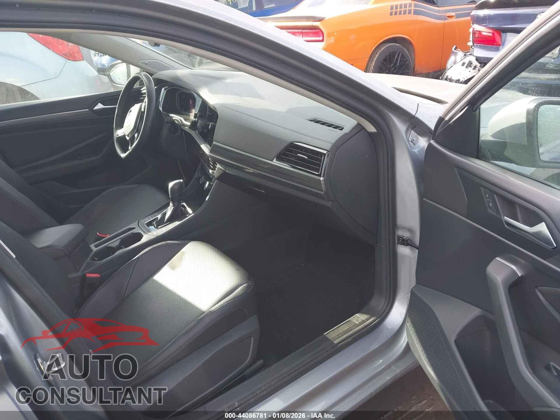 VOLKSWAGEN JETTA 2020 - 3VWEB7BU8LM021900