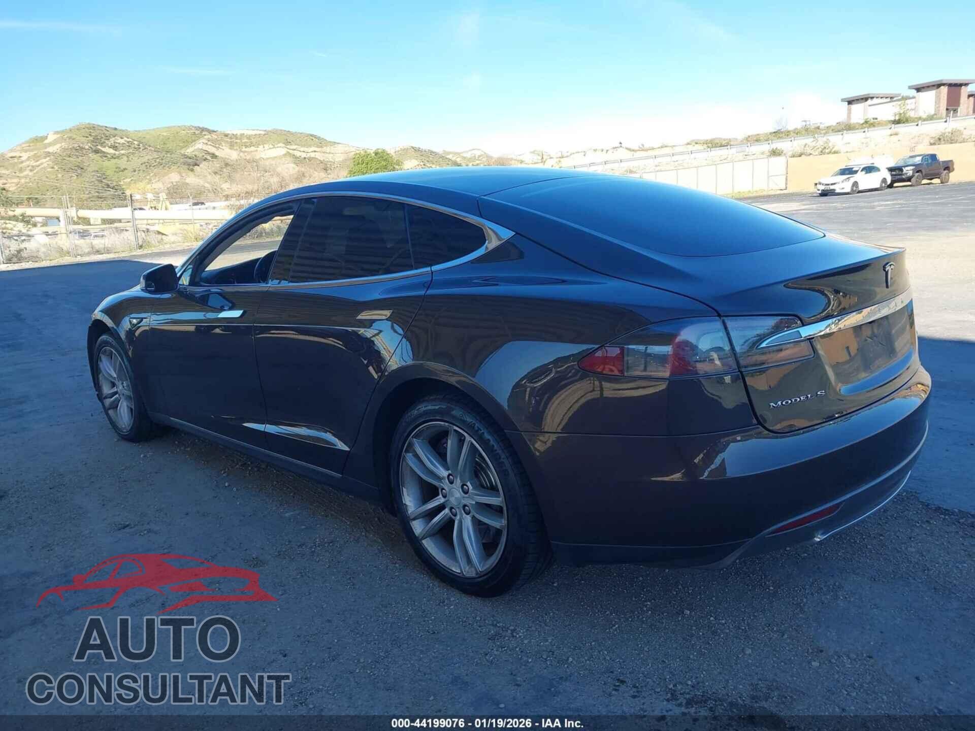 TESLA MODEL S 2013 - 5YJSA1CN0DFP11465