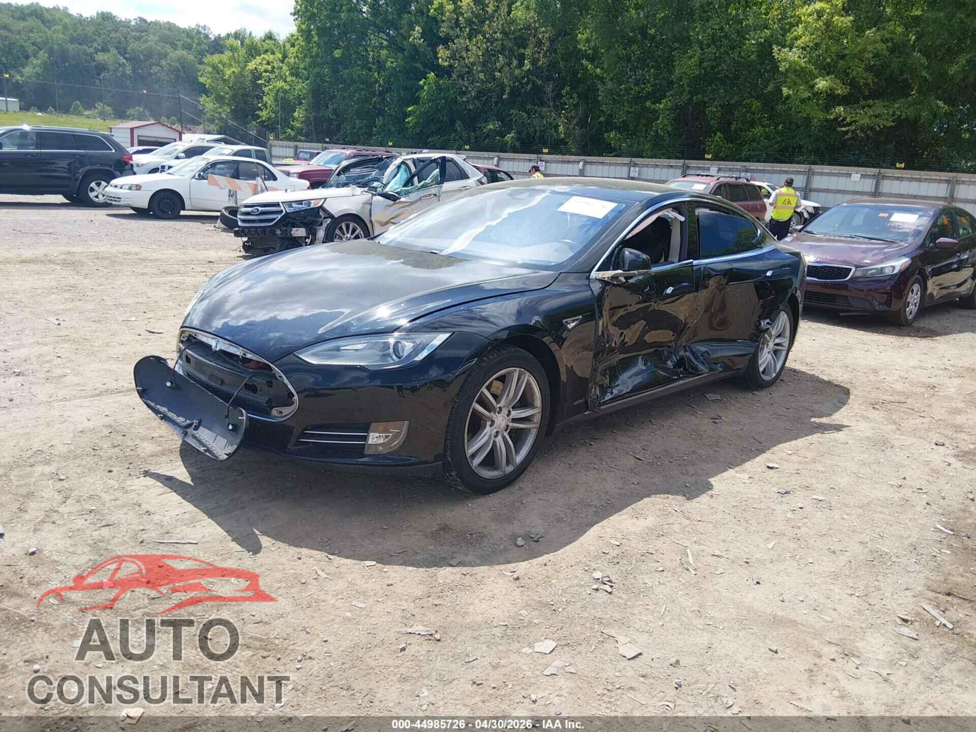 TESLA MODEL S 2015 - 5YJSA1H18FF094566