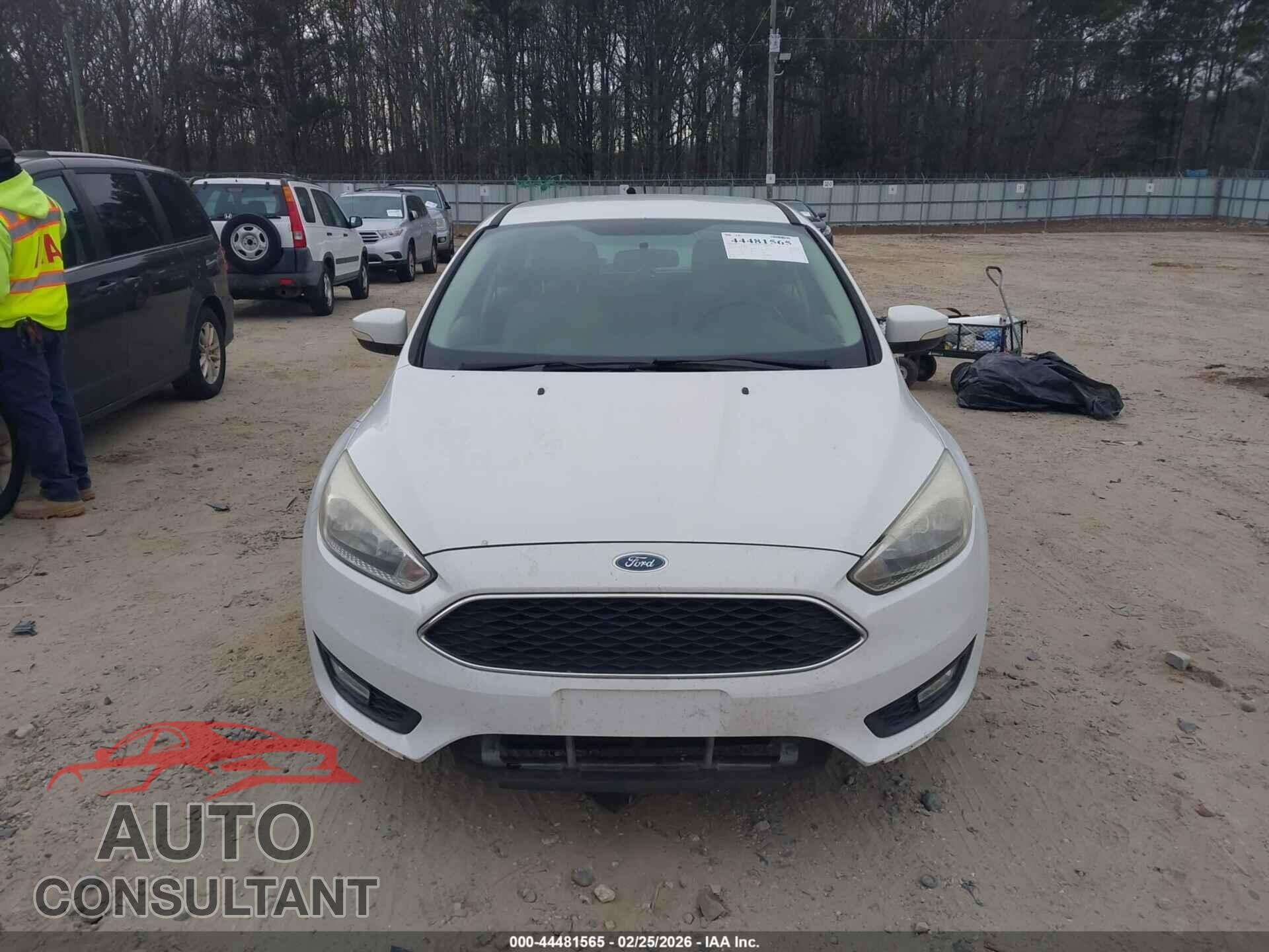 FORD FOCUS 2015 - 1FADP3K26FL360531