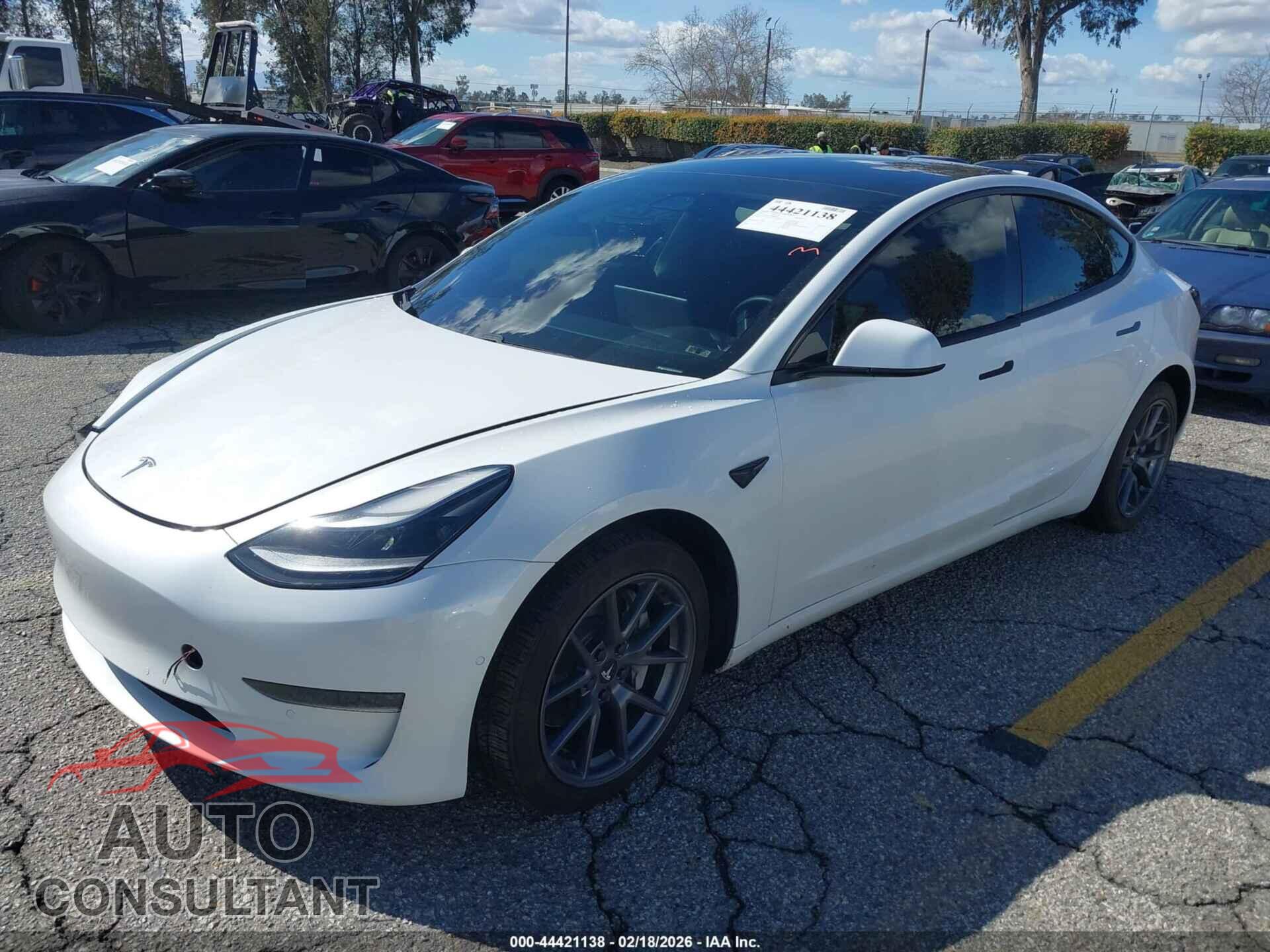 TESLA MODEL 3 2021 - 5YJ3E1EAXMF001931
