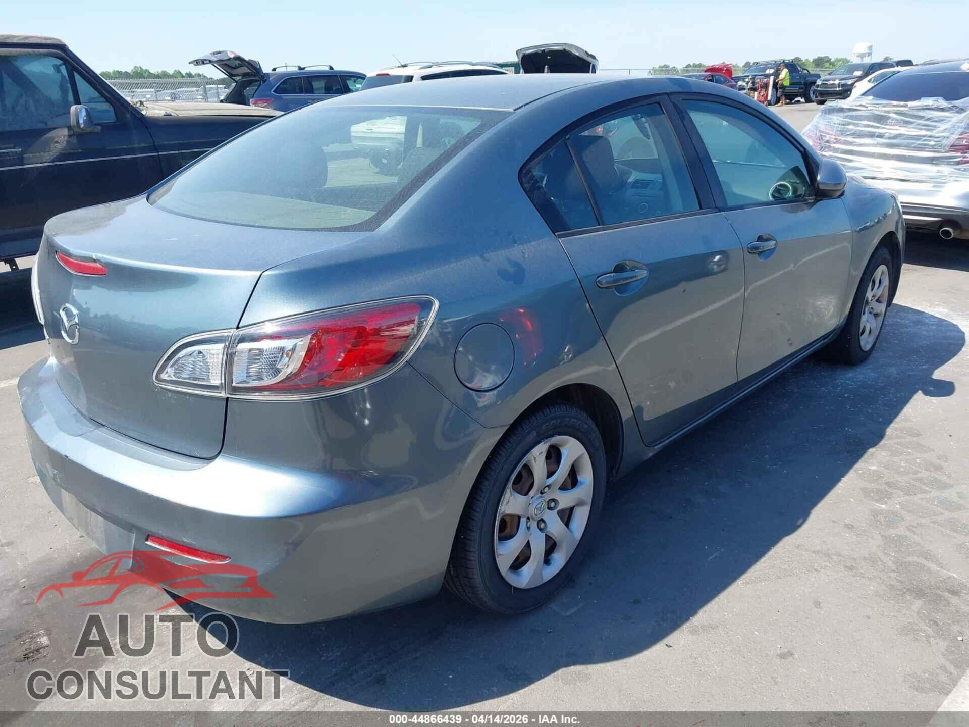 MAZDA MAZDA3 2012 - JM1BL1UG4C1553701