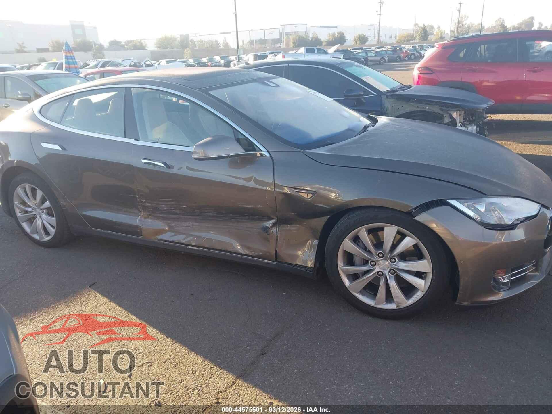 TESLA MODEL S 2015 - 5YJSA1E26FF102550