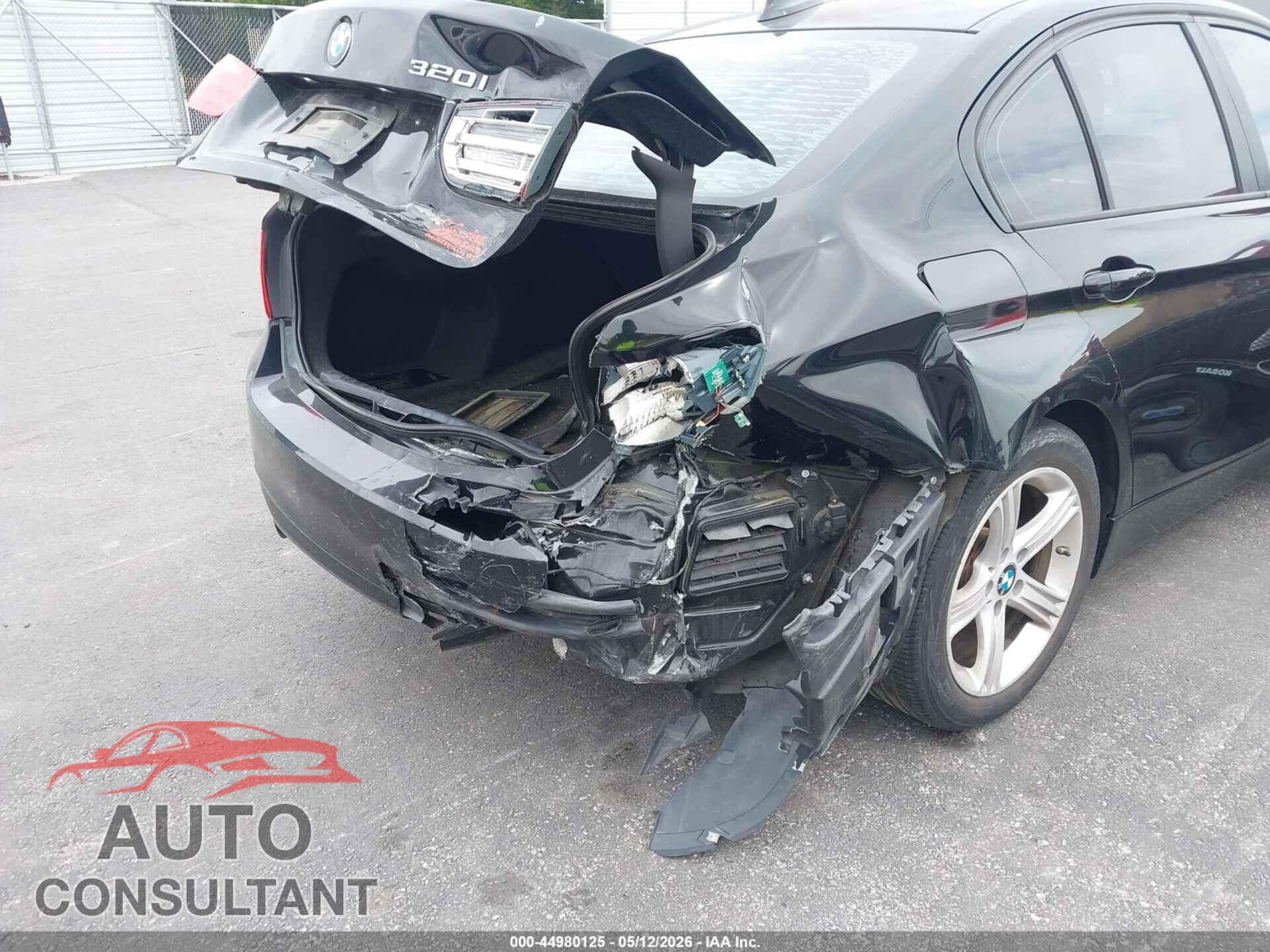 BMW 320I 2014 - WBA3B1C58EK131383