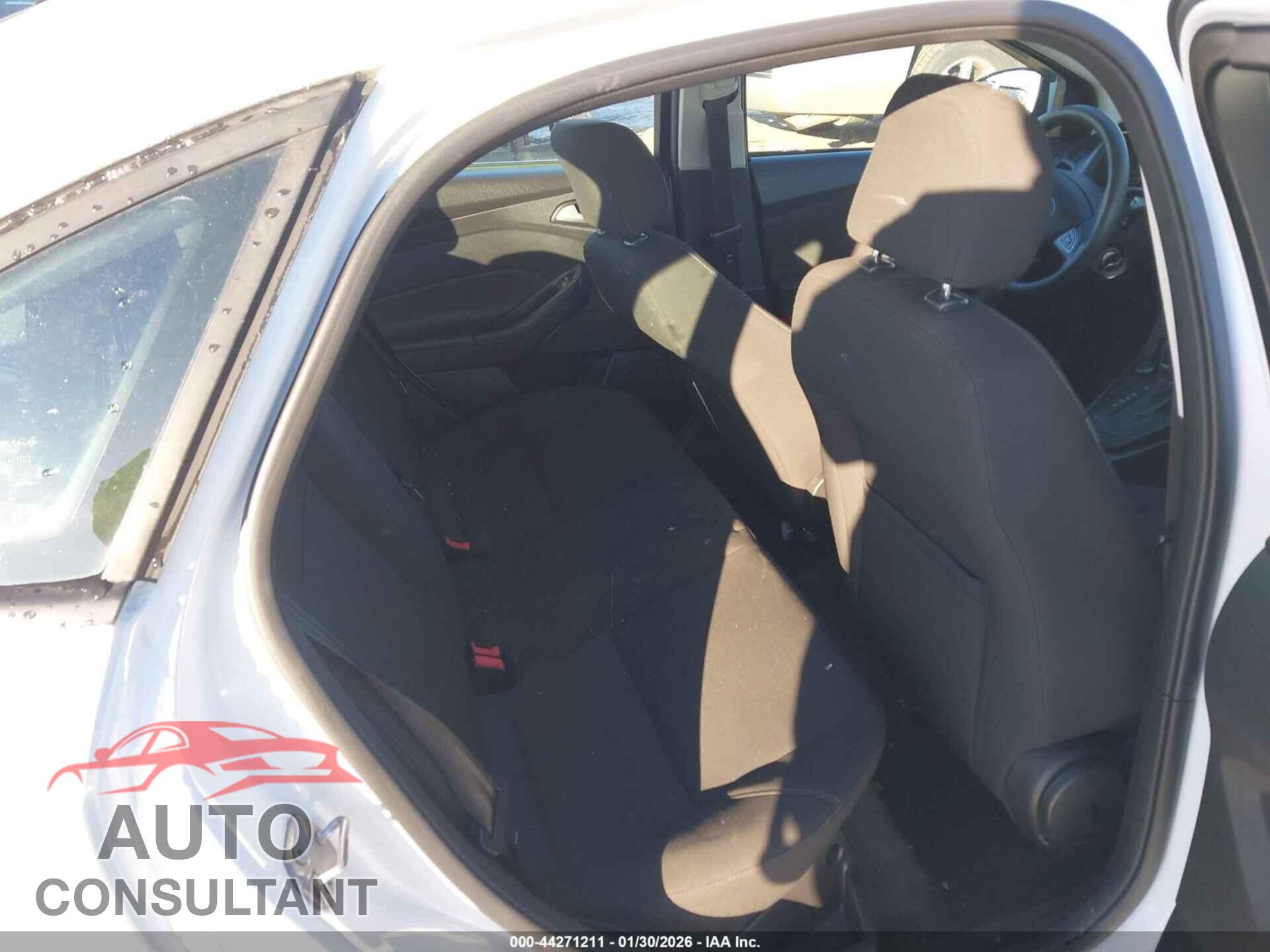 FORD FOCUS 2015 - 1FADP3F22FL268049