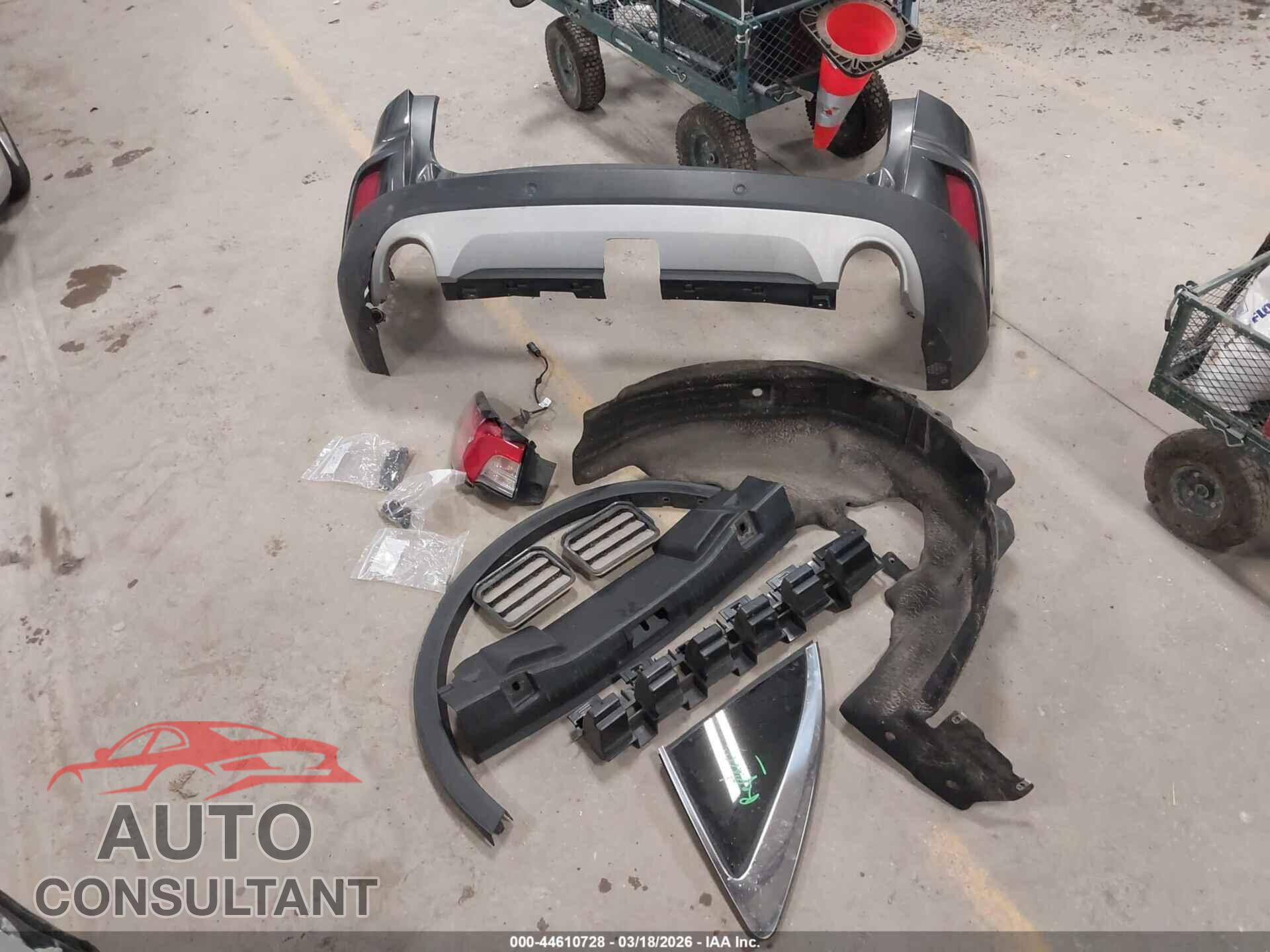 FORD ESCAPE 2020 - 1FMCU9J98LUA81423