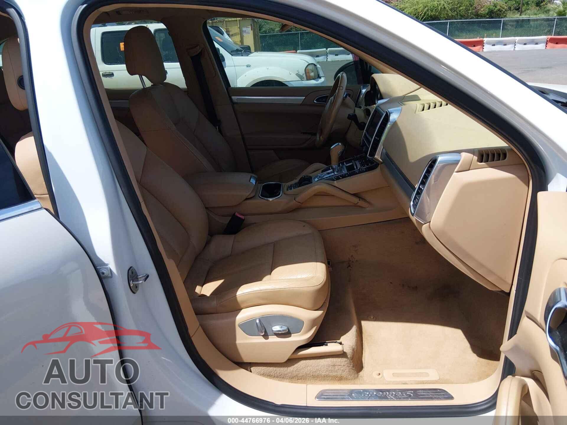 PORSCHE CAYENNE 2012 - WP1AB2A25CLA51389