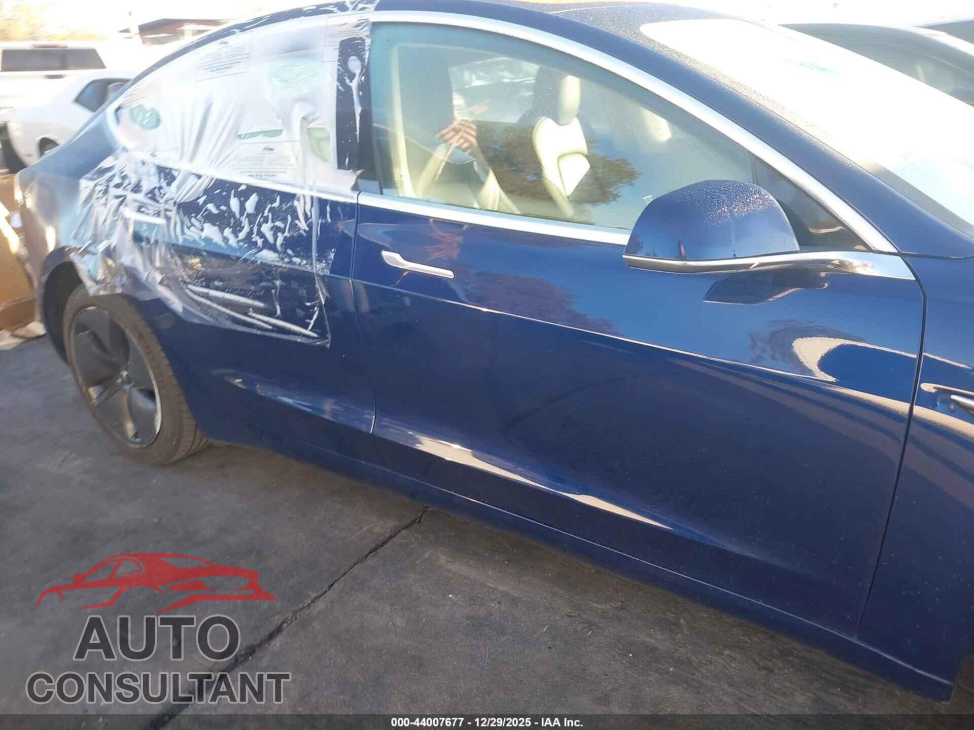 TESLA MODEL 3 2018 - 5YJ3E1EA2JF102571