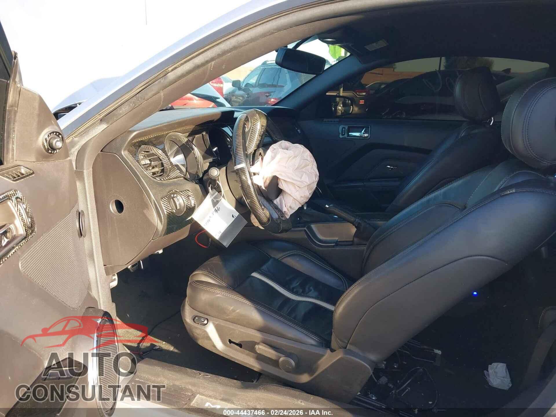 FORD MUSTANG 2014 - 1ZVBP8CF8E5246935