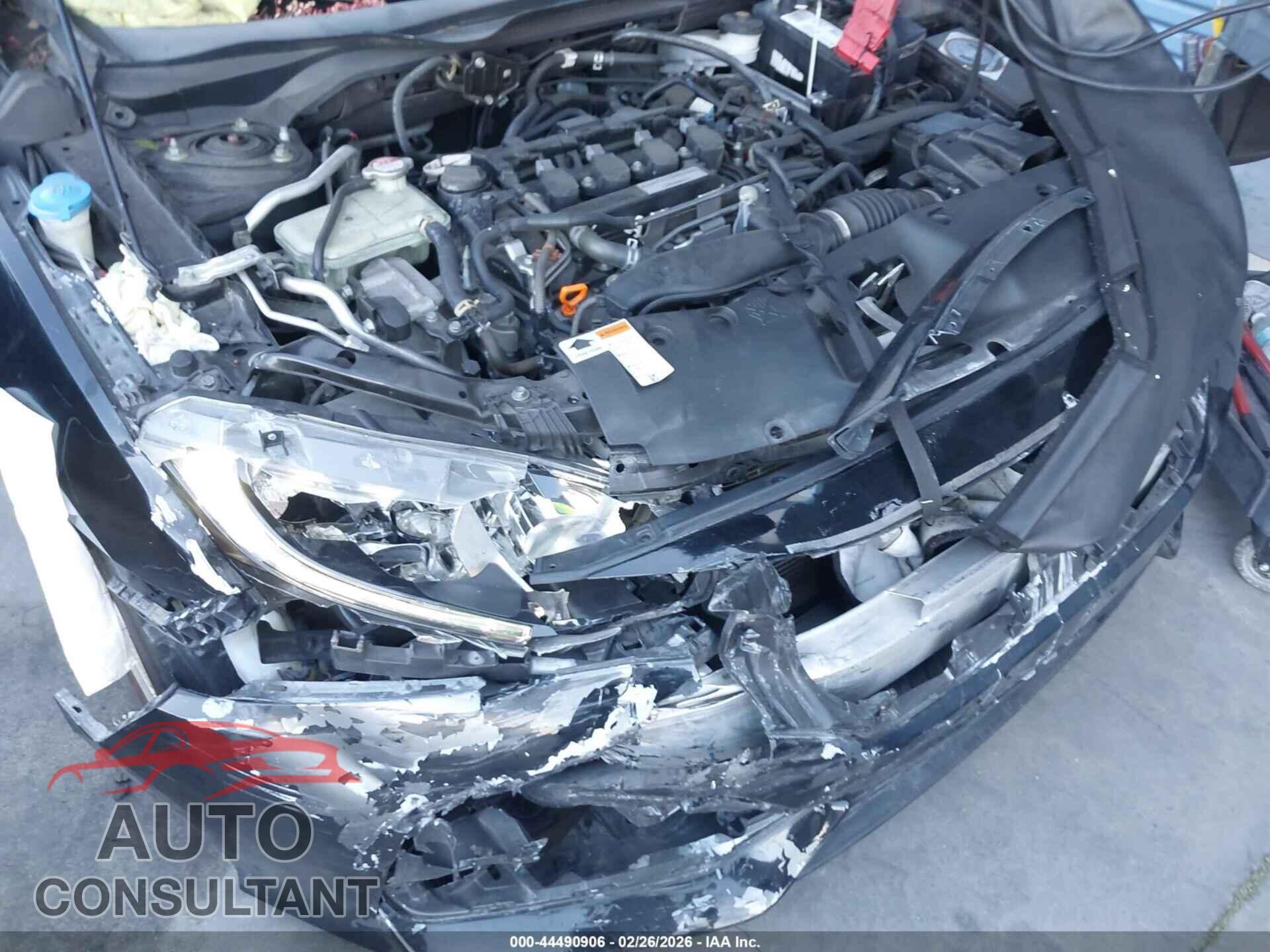 HONDA CIVIC 2018 - SHHFK7H54JU402652