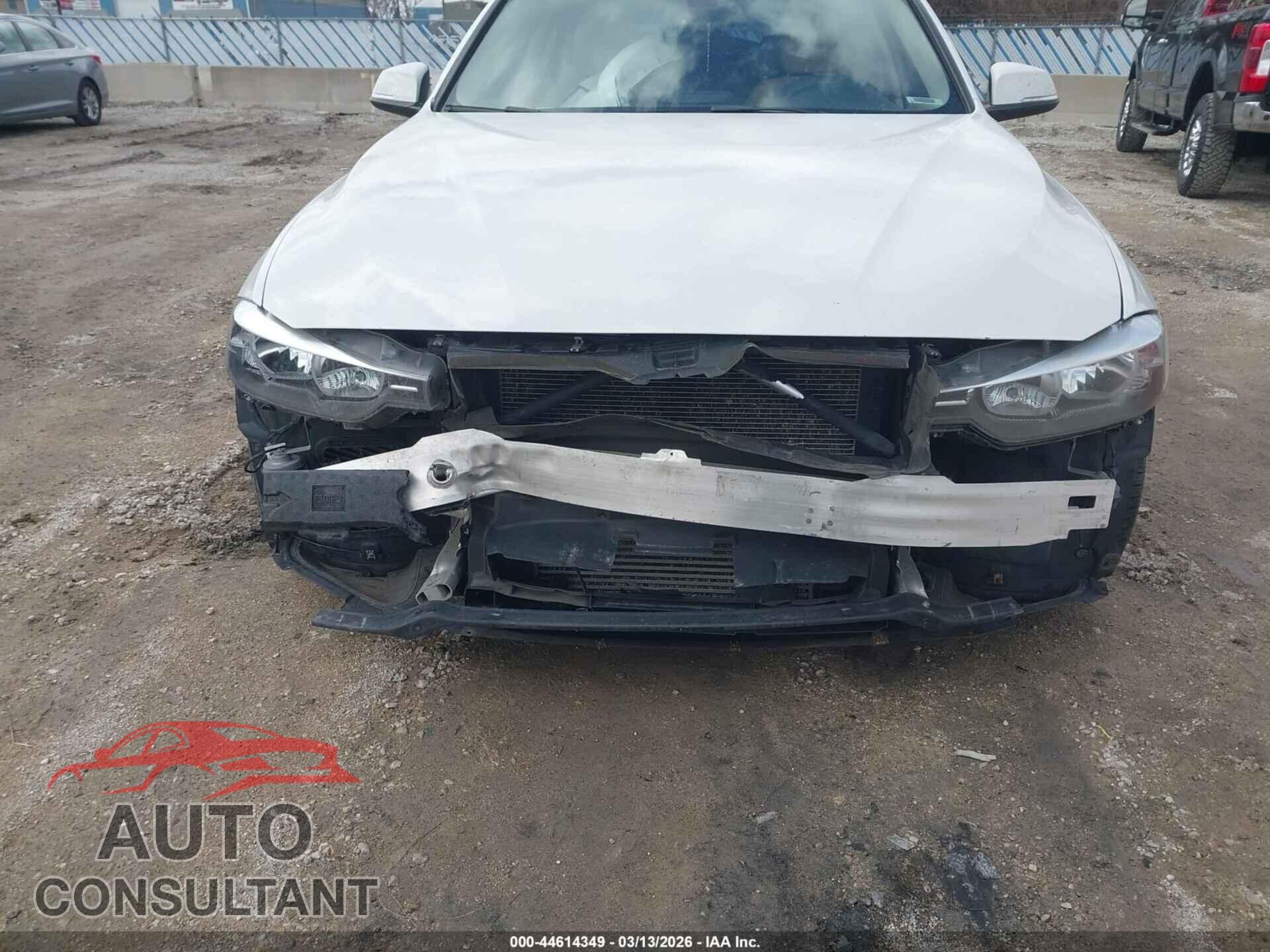 BMW 320I 2013 - WBA3C3C51DF979766