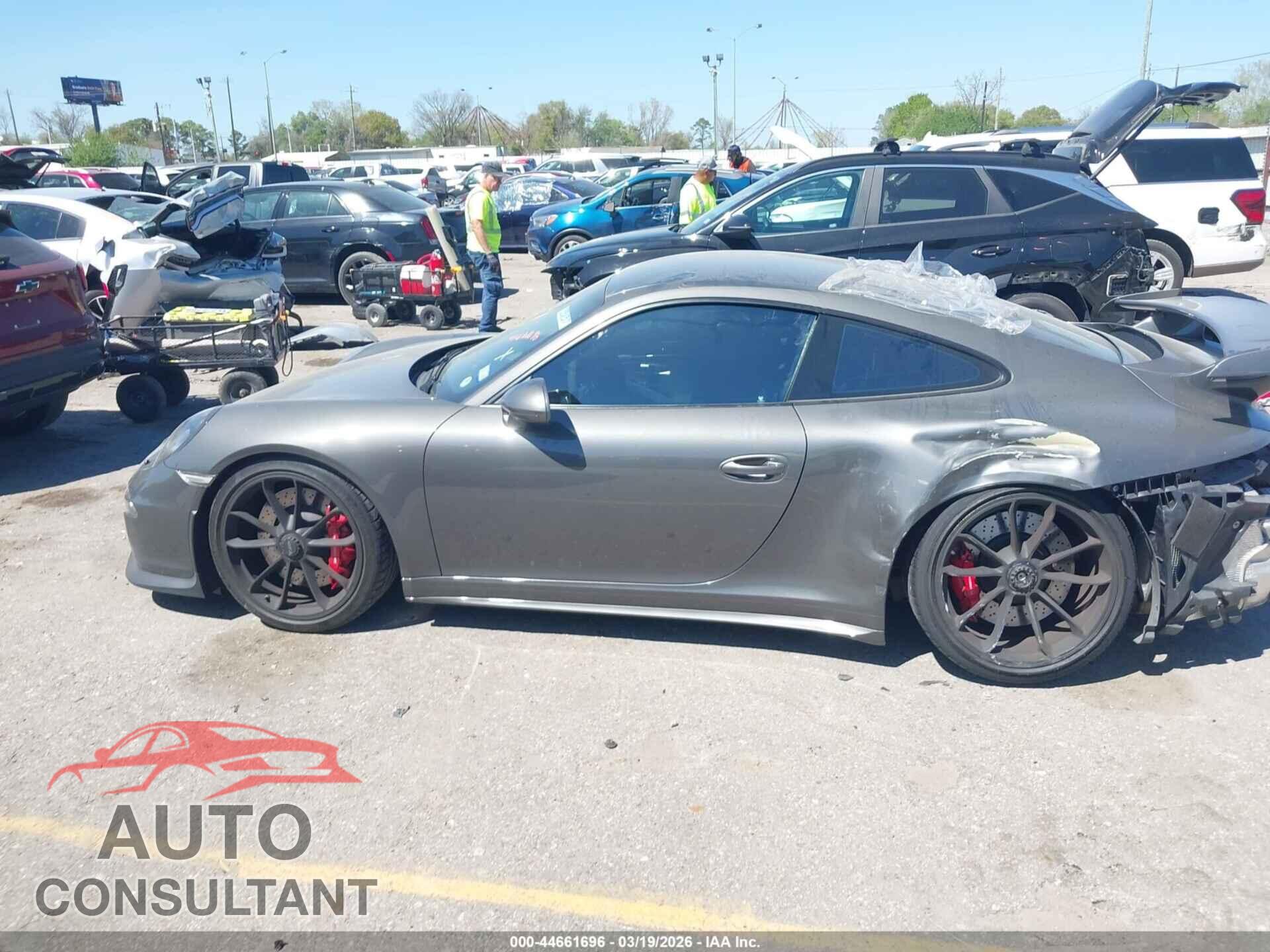 PORSCHE 911 2015 - WP0AC2A94FS183825