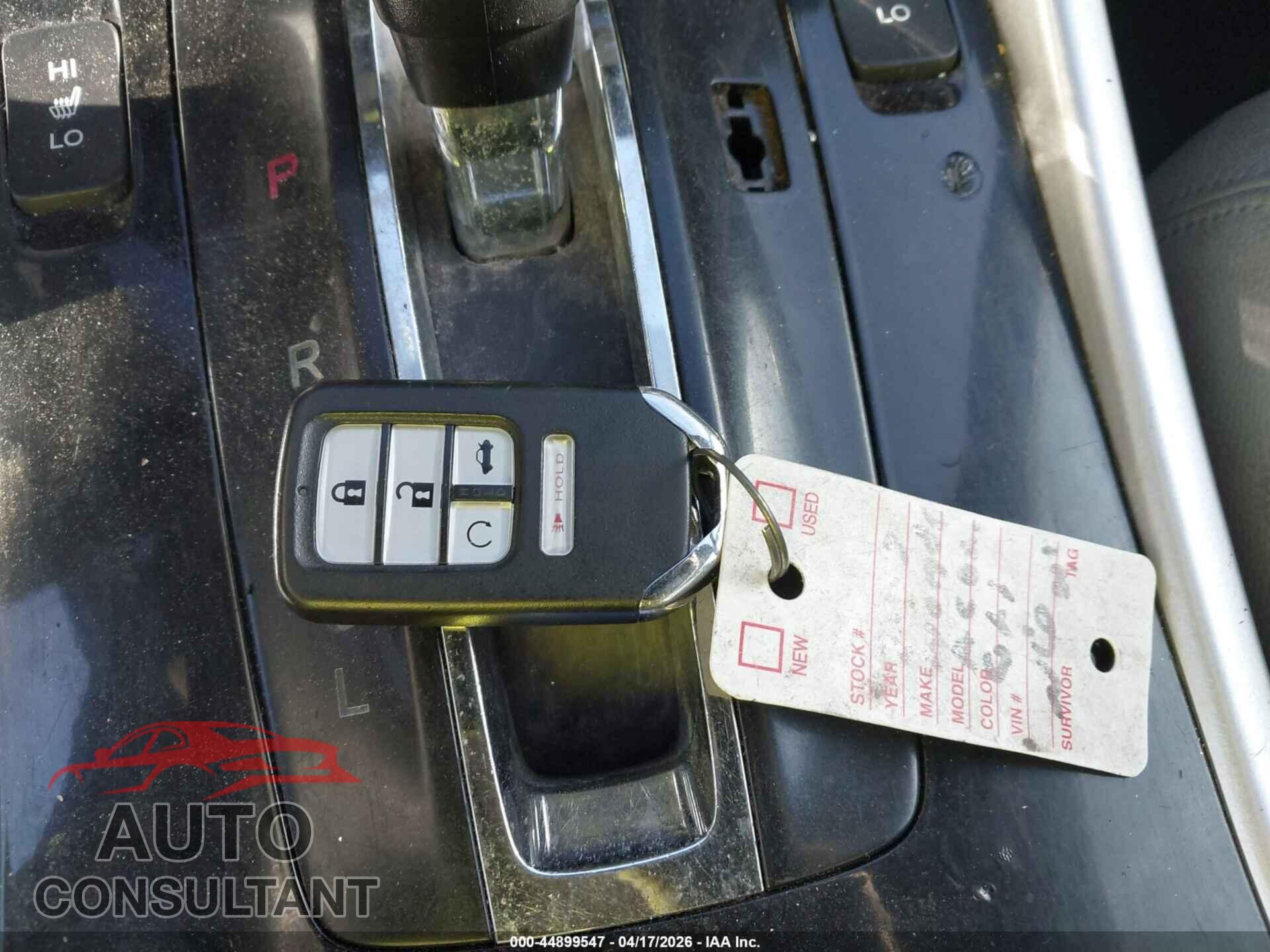 HONDA ACCORD 2017 - 1HGCR2F82HA042575
