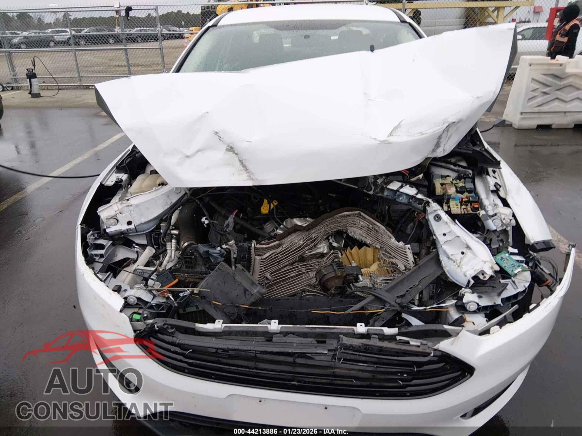 FORD FOCUS 2017 - 1FADP3FE2HL311608