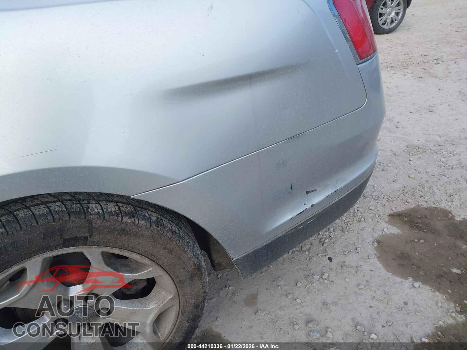 FORD TAURUS 2011 - 1FAHP2KT9BG104147