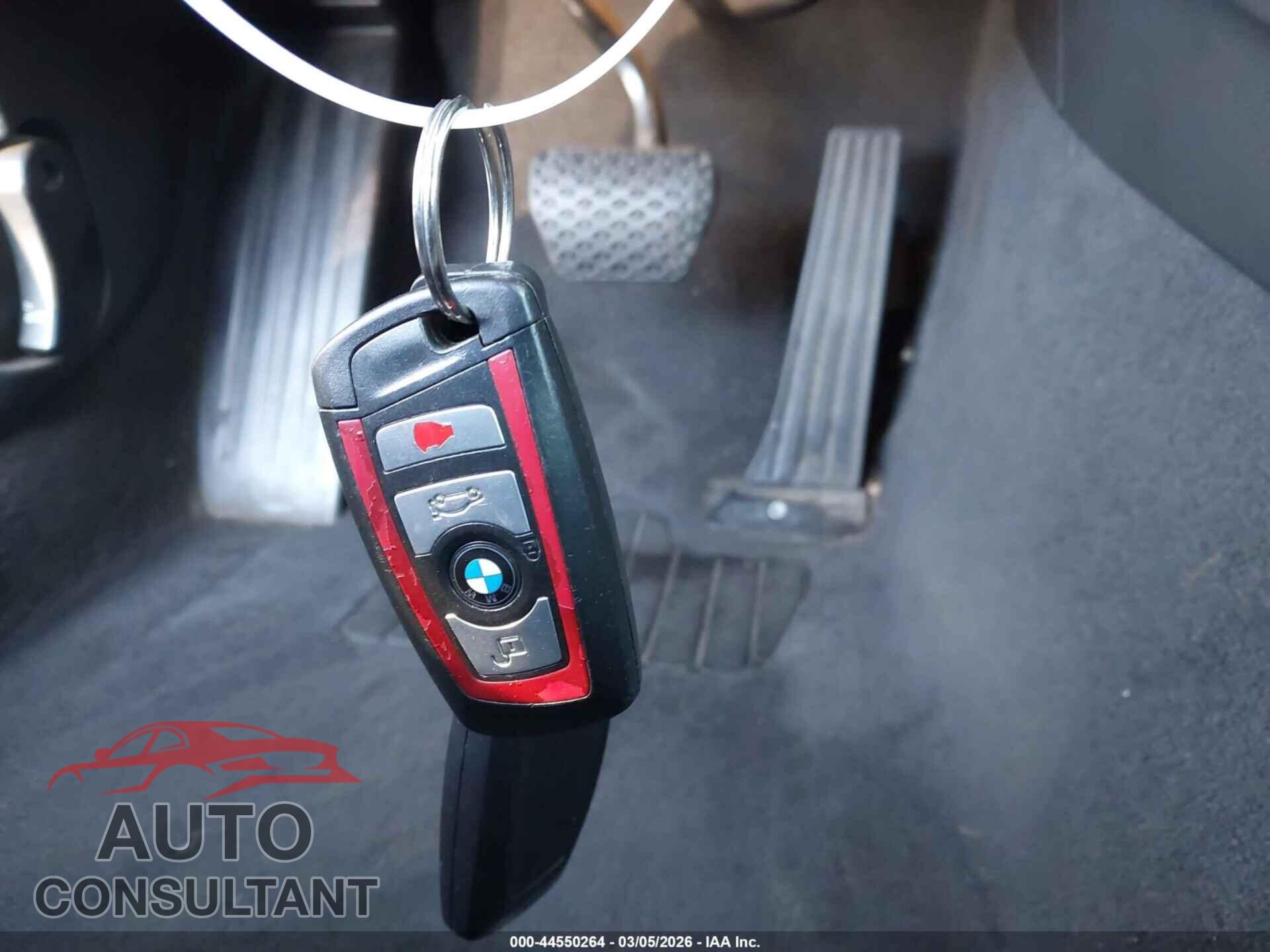 BMW 328I 2016 - WBA8E9G55GNU29820