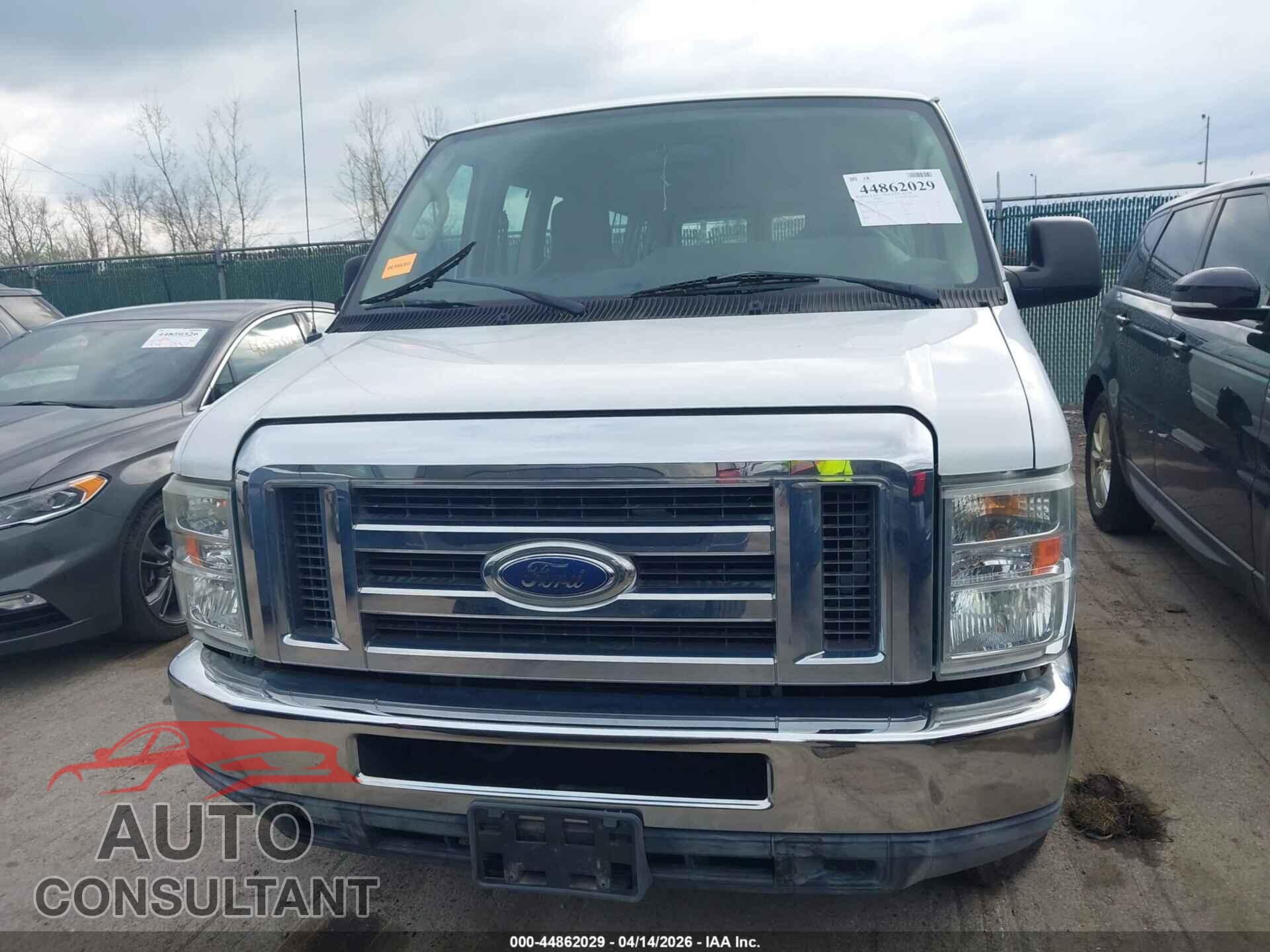 FORD E-350 SUPER DUTY 2011 - 1FBSS3BL7BDA69621