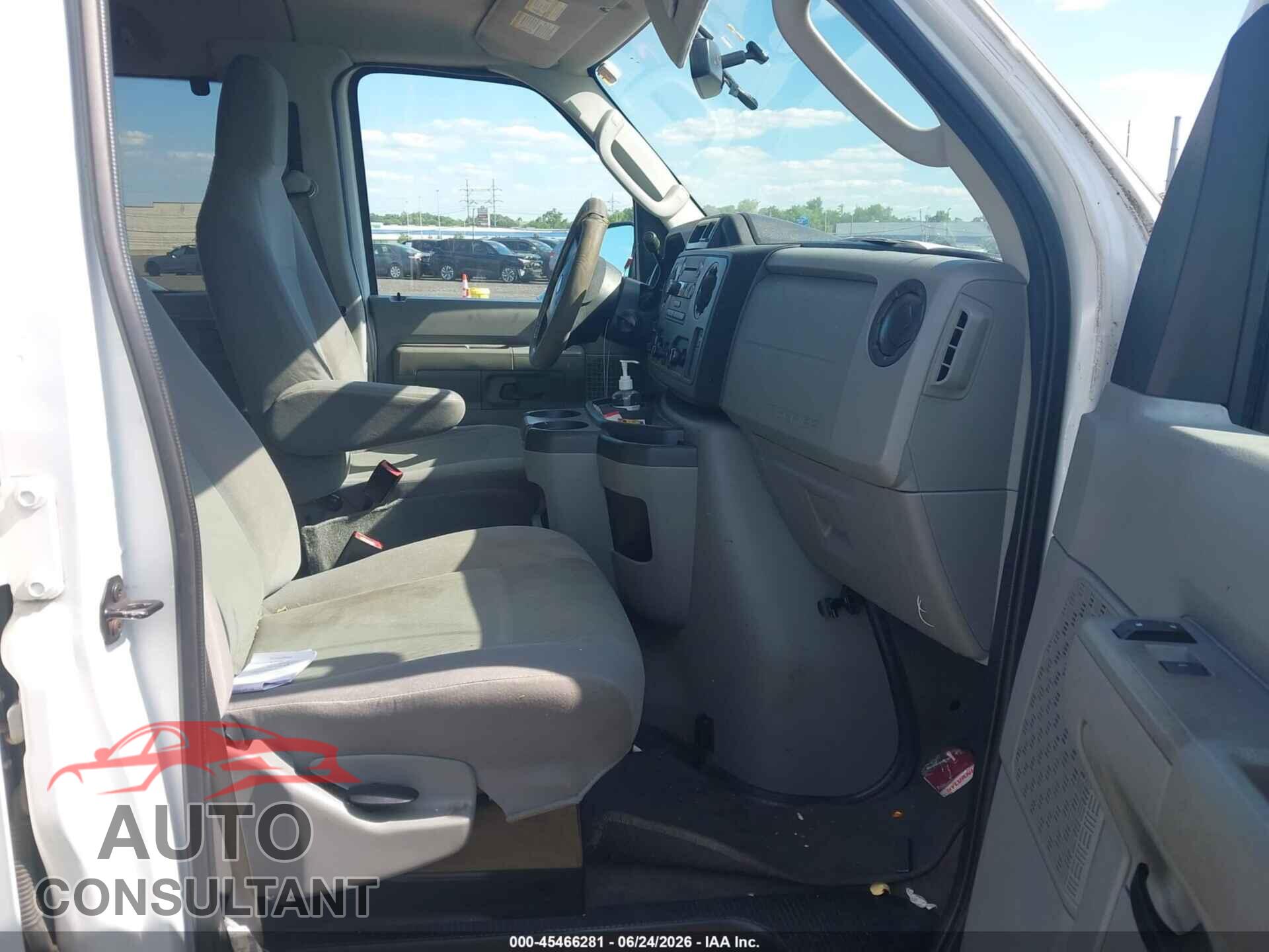 FORD E-350 SUPER DUTY 2011 - 1FBSS3BL9BDB20147