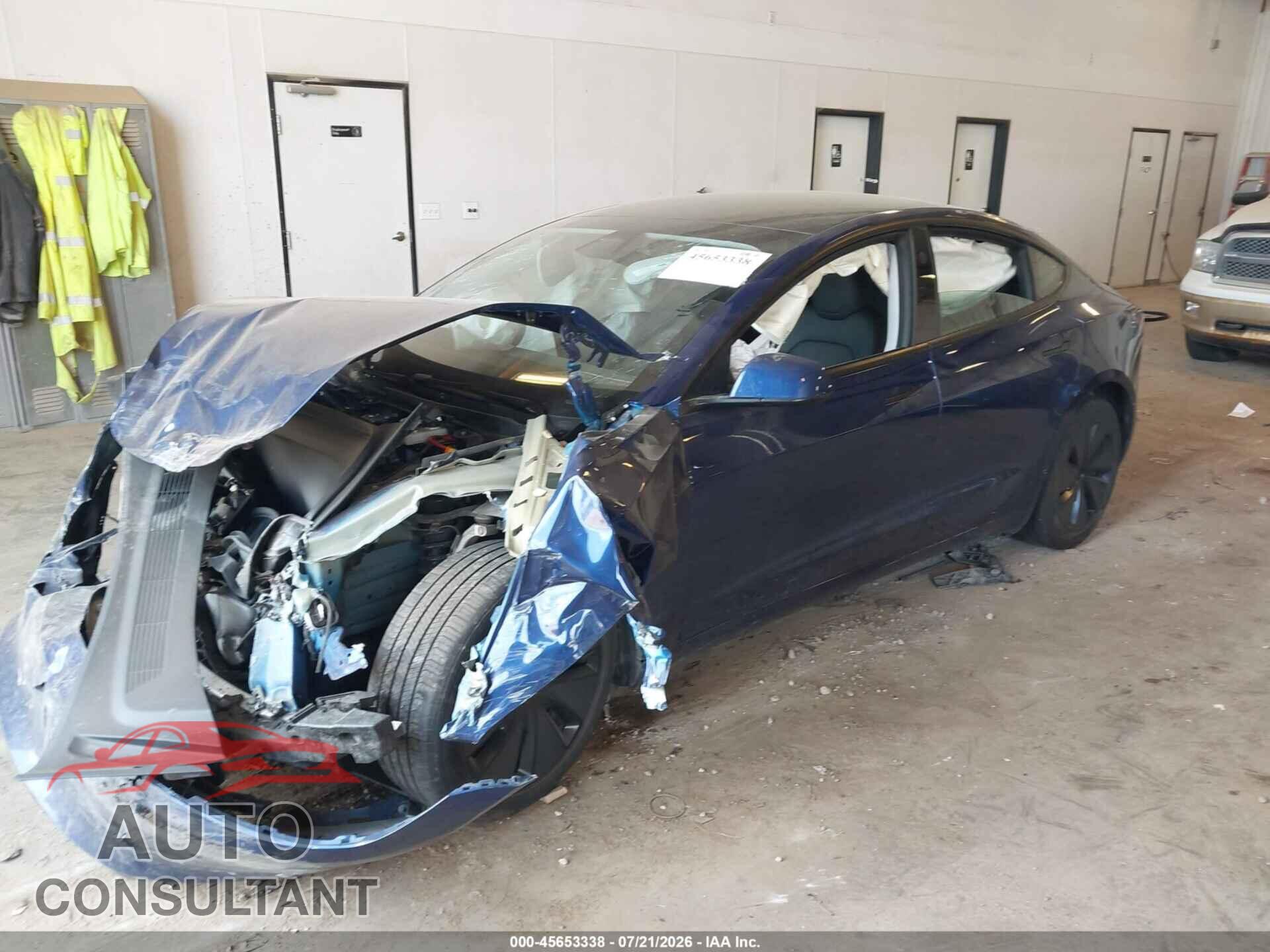 TESLA MODEL 3 2025 - 5YJ3E1EB4SF941101