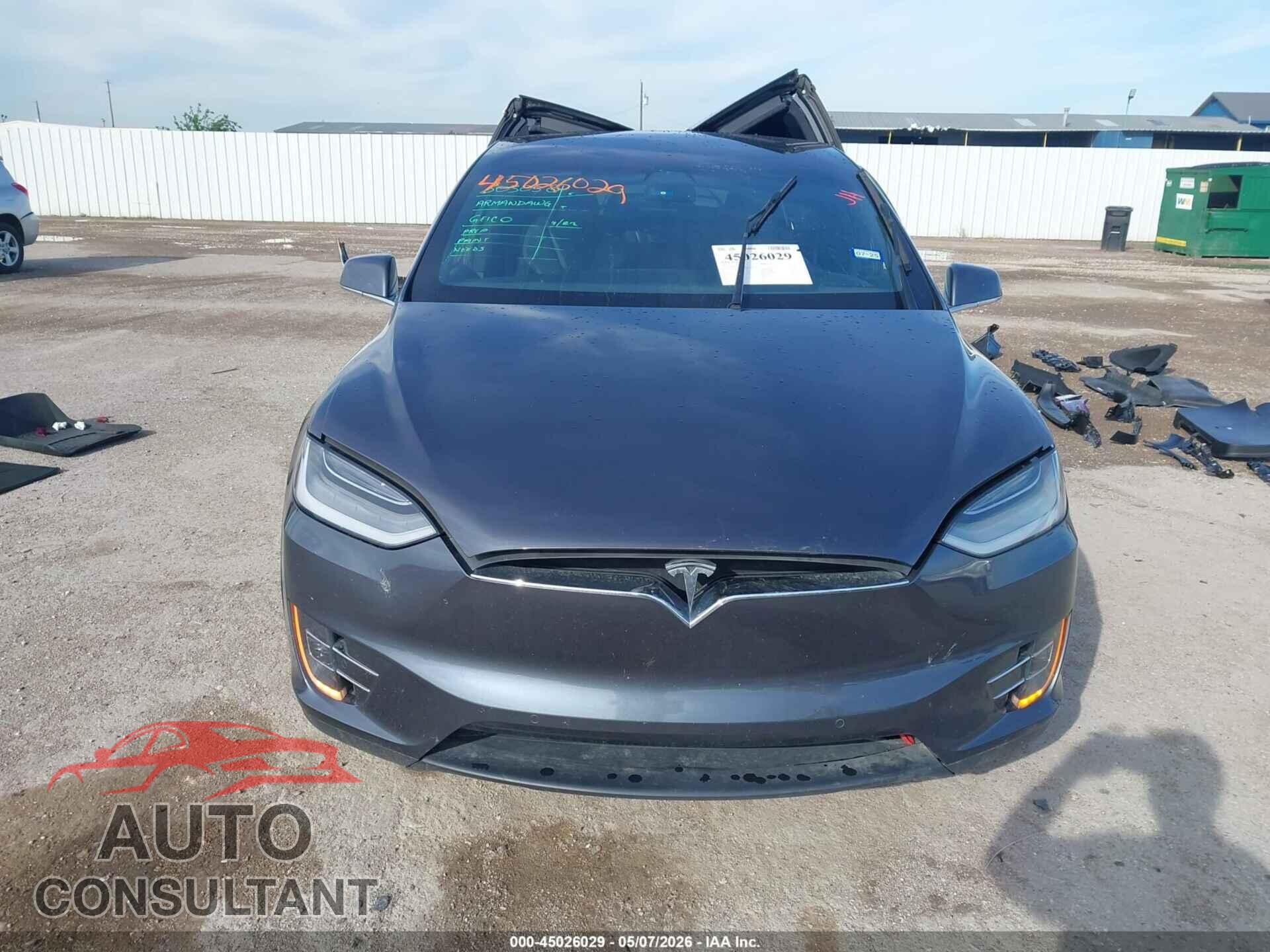 TESLA MODEL X 2020 - 5YJXCAE25LF303058