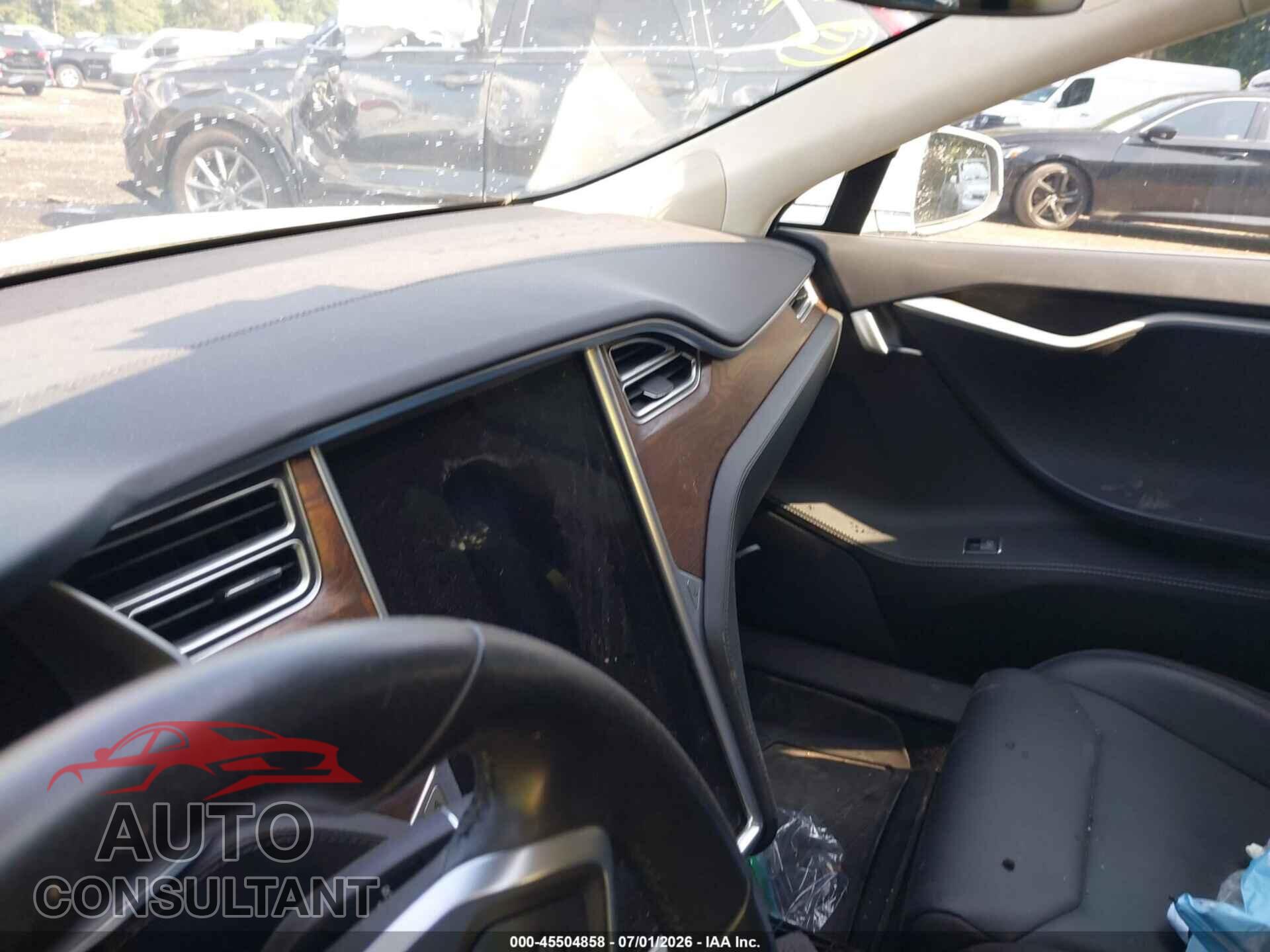 TESLA MODEL S 2017 - 5YJSA1E22HF215608