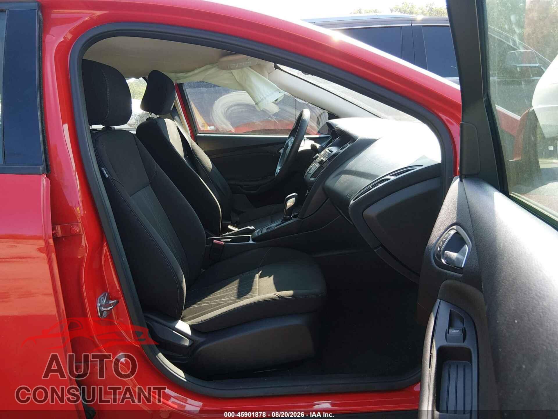 FORD FOCUS 2015 - 1FADP3K22FL302271