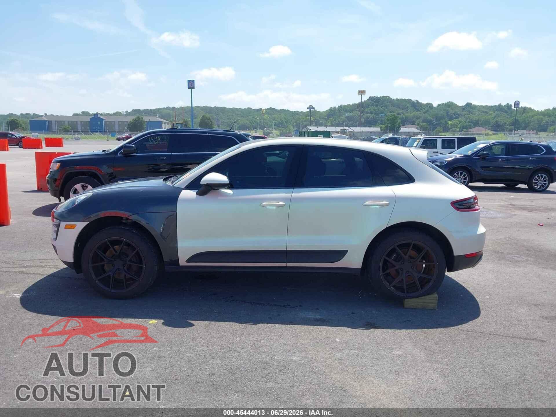 PORSCHE MACAN 2017 - WP1AA2A59HLB05569