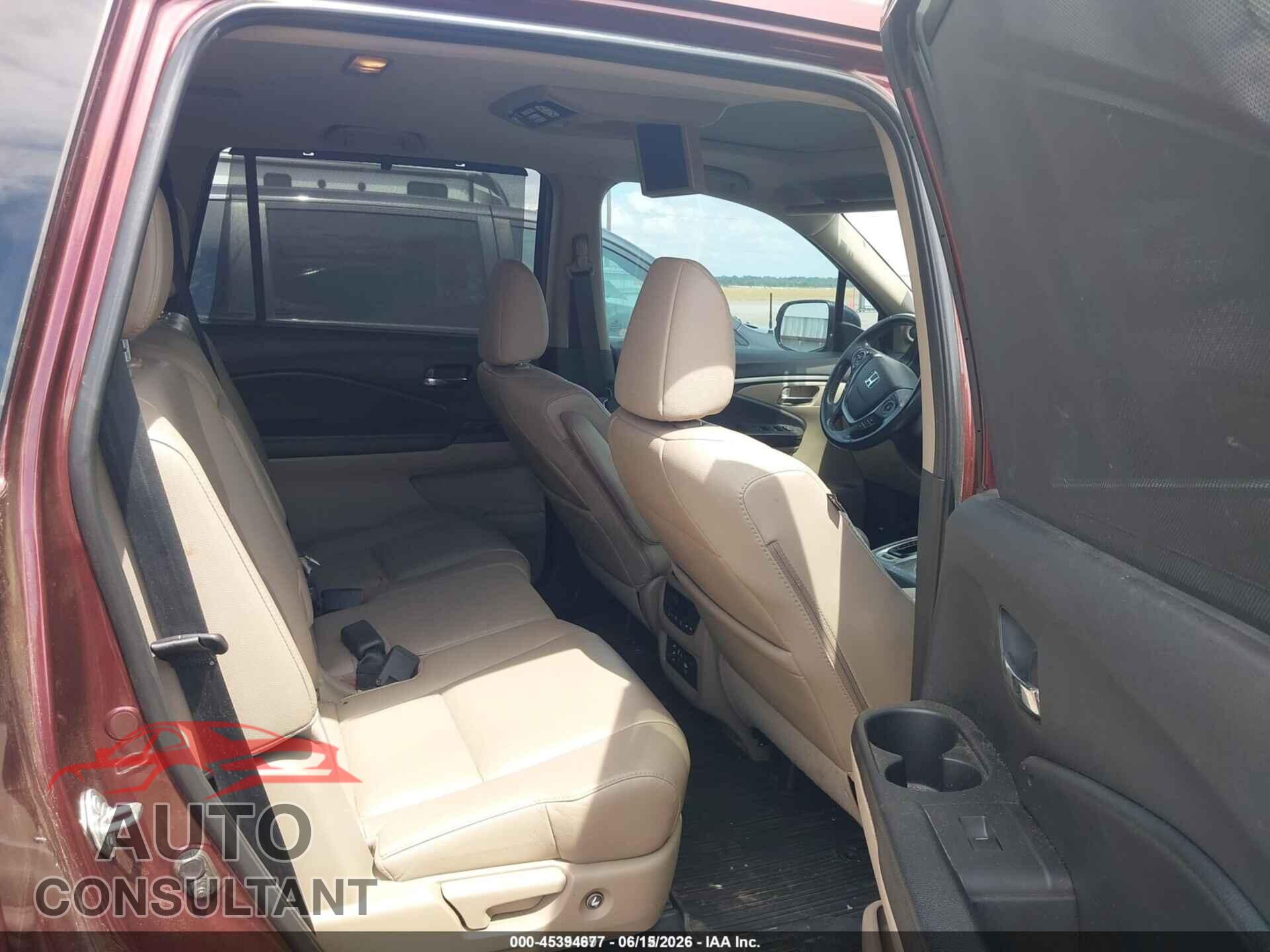 HONDA PILOT 2018 - 5FNYF5H82JB008564