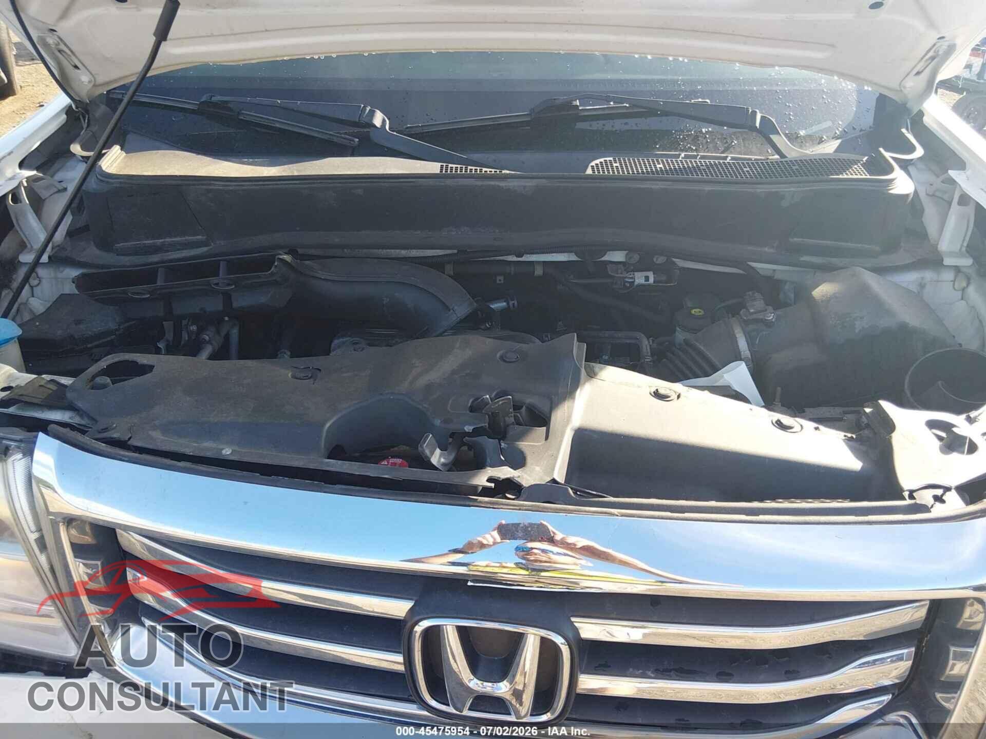 HONDA PILOT 2015 - 5FNYF4H94FB037638