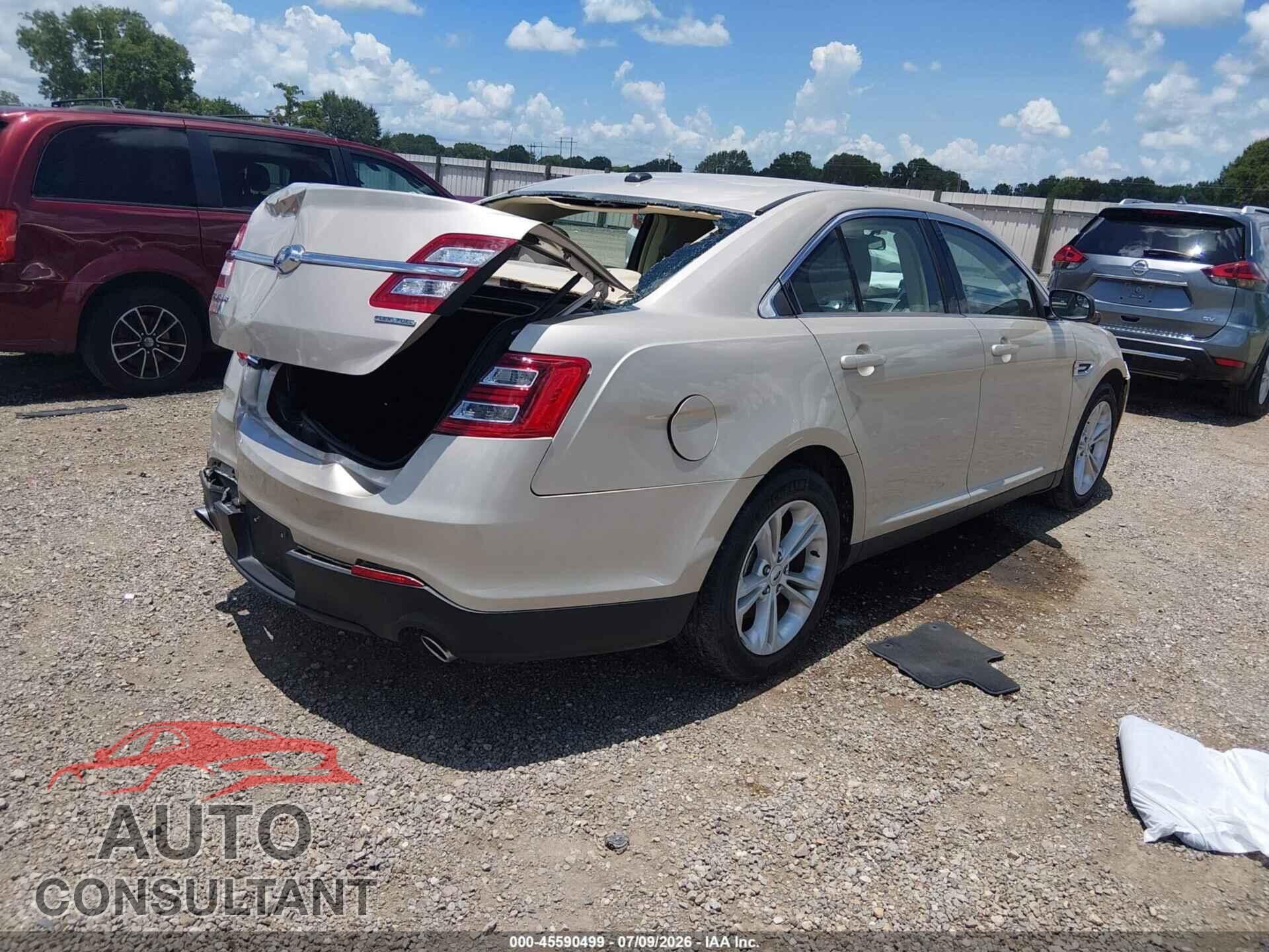 FORD TAURUS 2018 - 1FAHP2D87JG122864