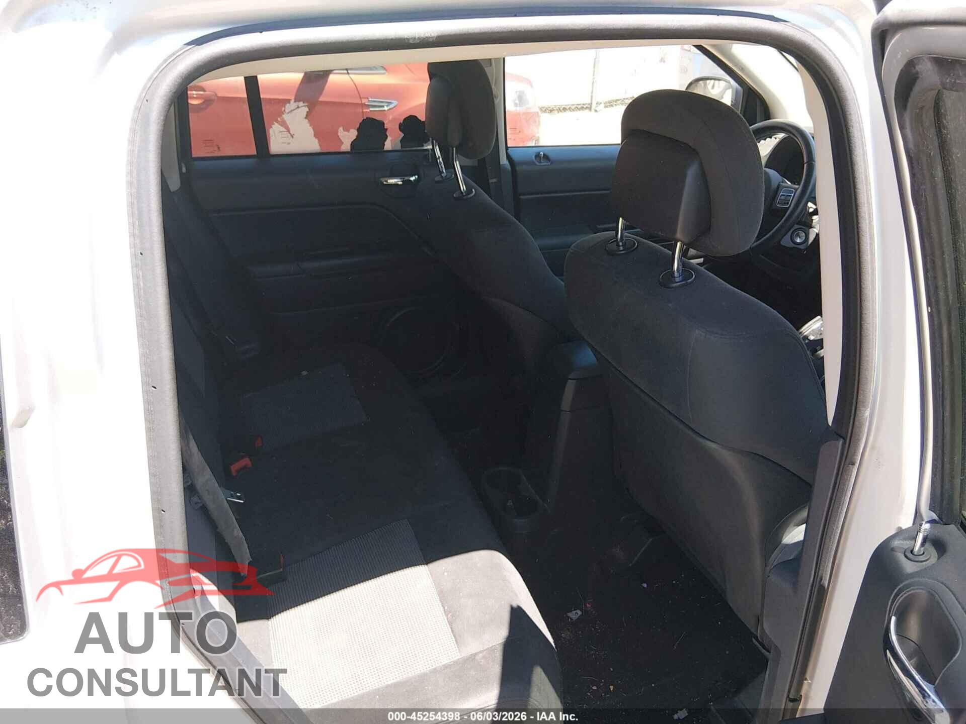 JEEP COMPASS 2011 - 1J4NF1FB8BD263880
