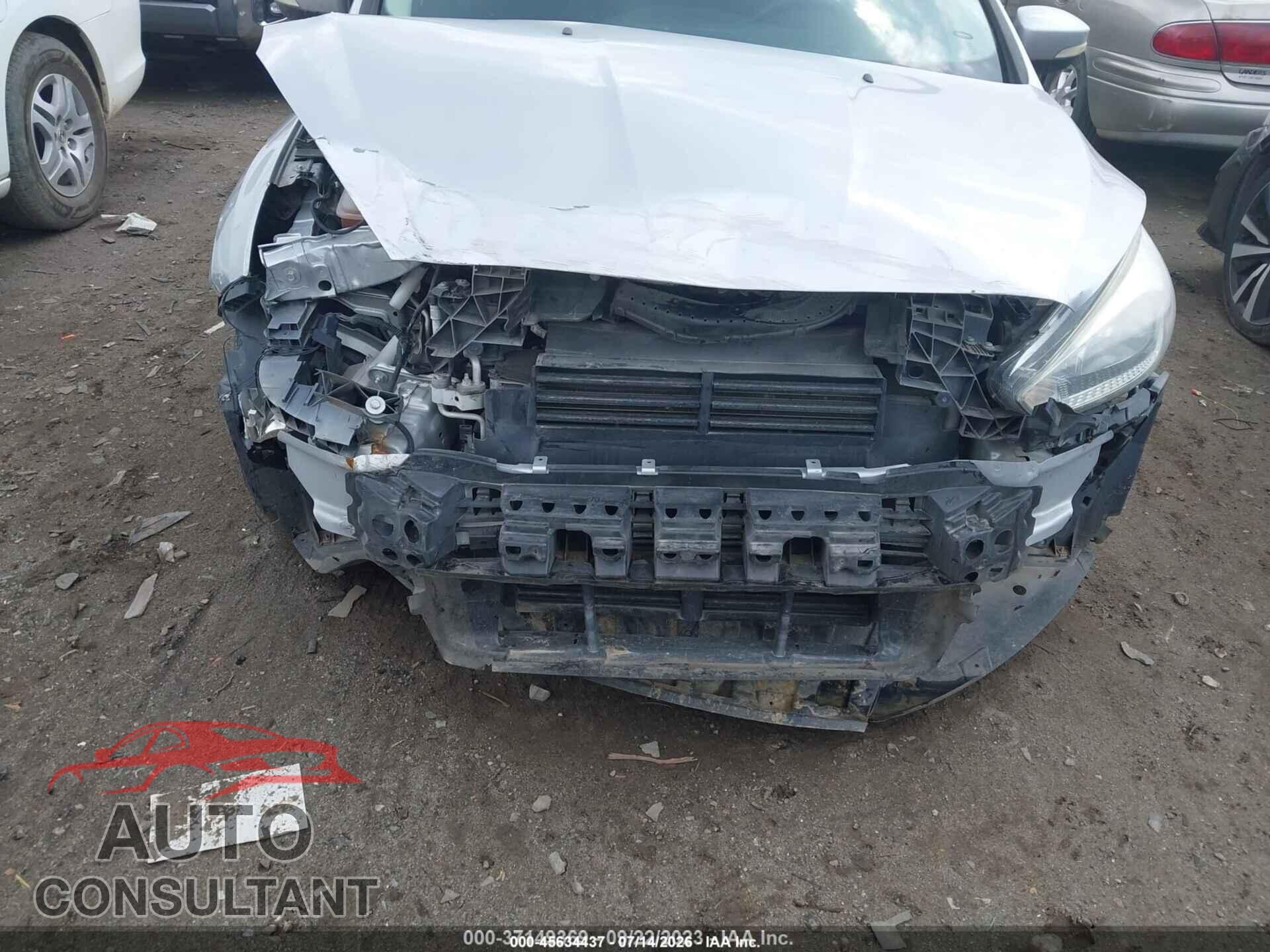 FORD FOCUS 2017 - 1FADP3F24HL241700