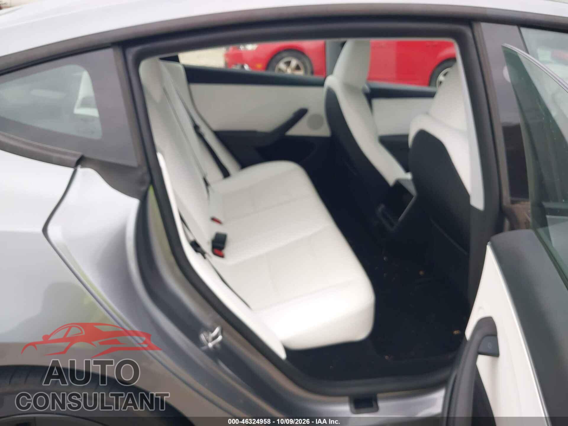 TESLA MODEL 3 2025 - 5YJ3E1EA4SF942952