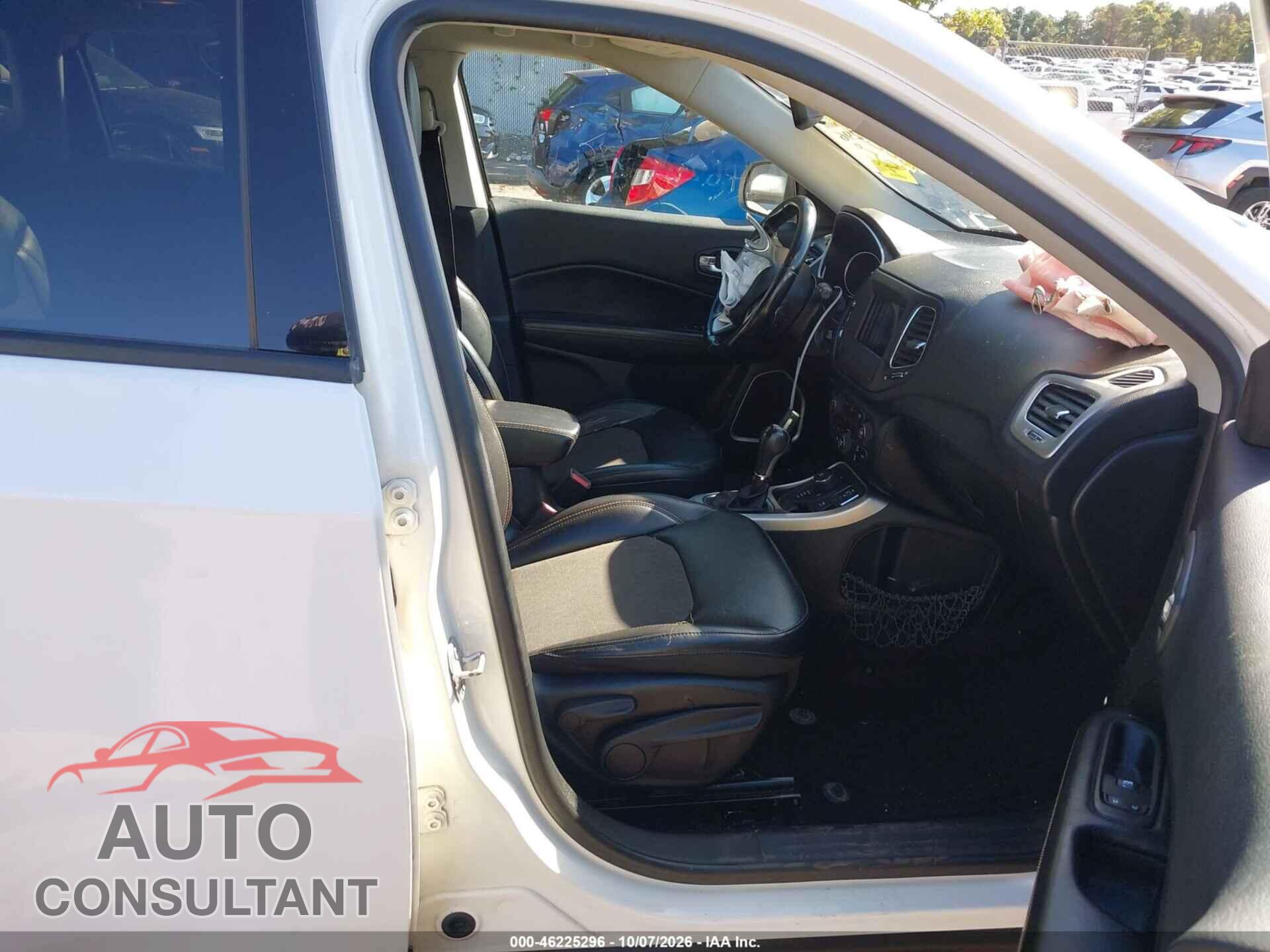 JEEP COMPASS 2019 - 3C4NJDBB2KT813788