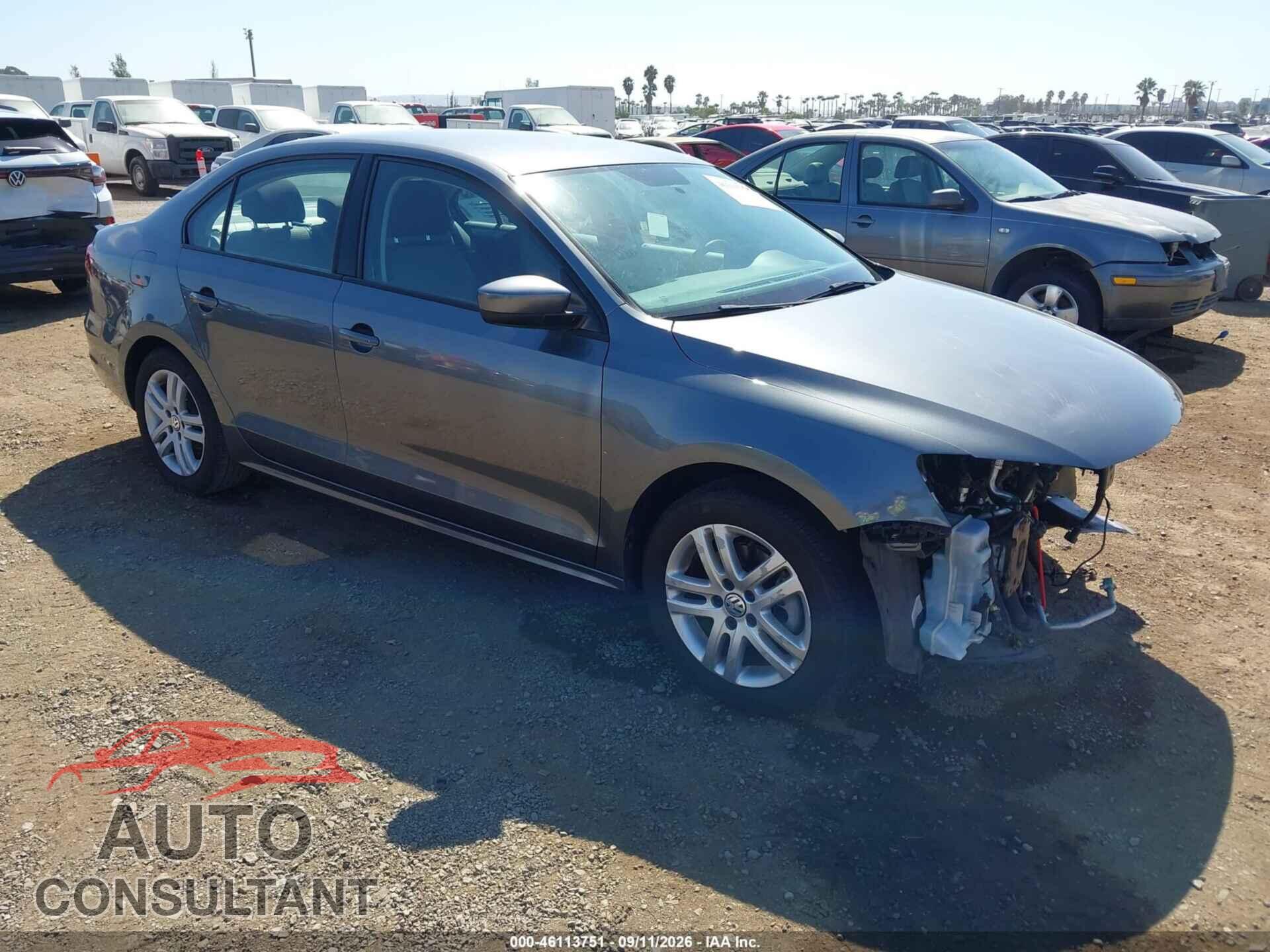 VOLKSWAGEN JETTA 2018 - 3VW2B7AJ8JM231663