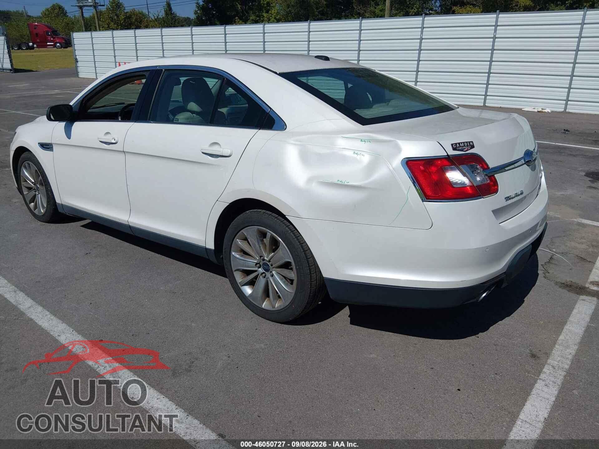 FORD TAURUS 2011 - 1FAHP2FW8BG135023