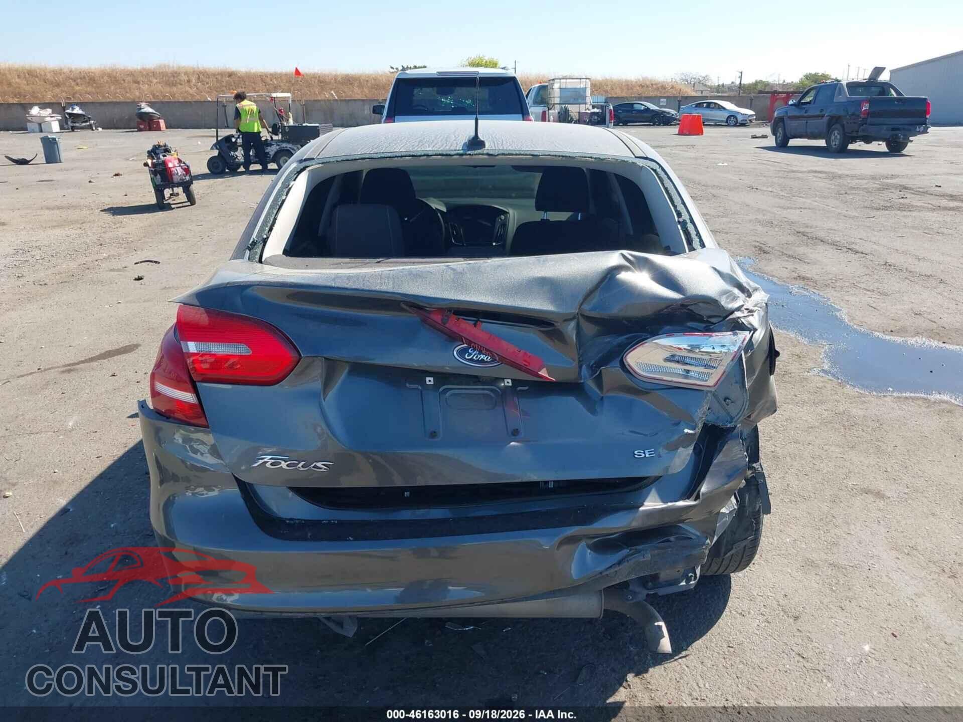 FORD FOCUS 2017 - 1FADP3F23HL300090