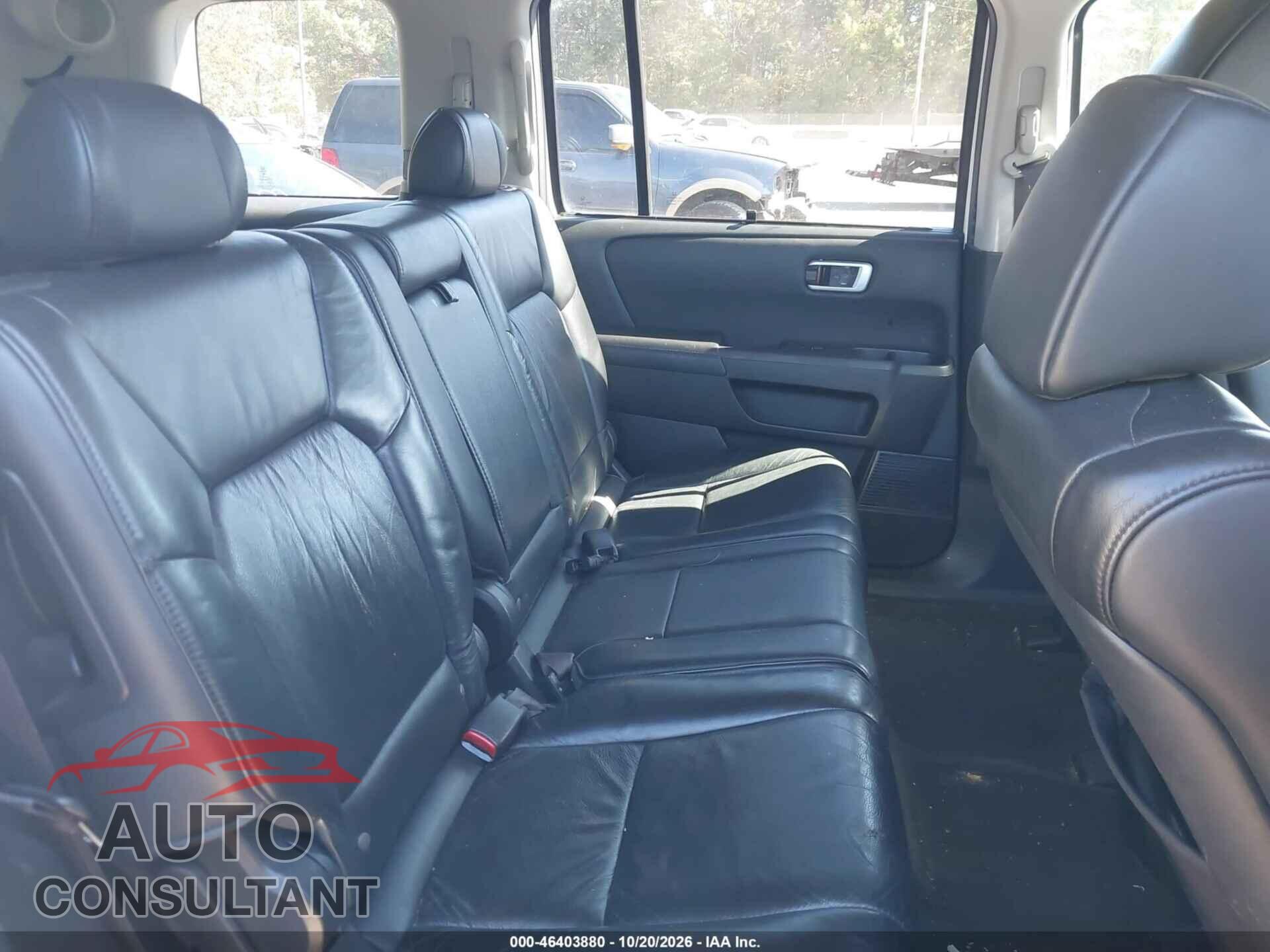 HONDA PILOT 2011 - 5FNYF4H90BB092145